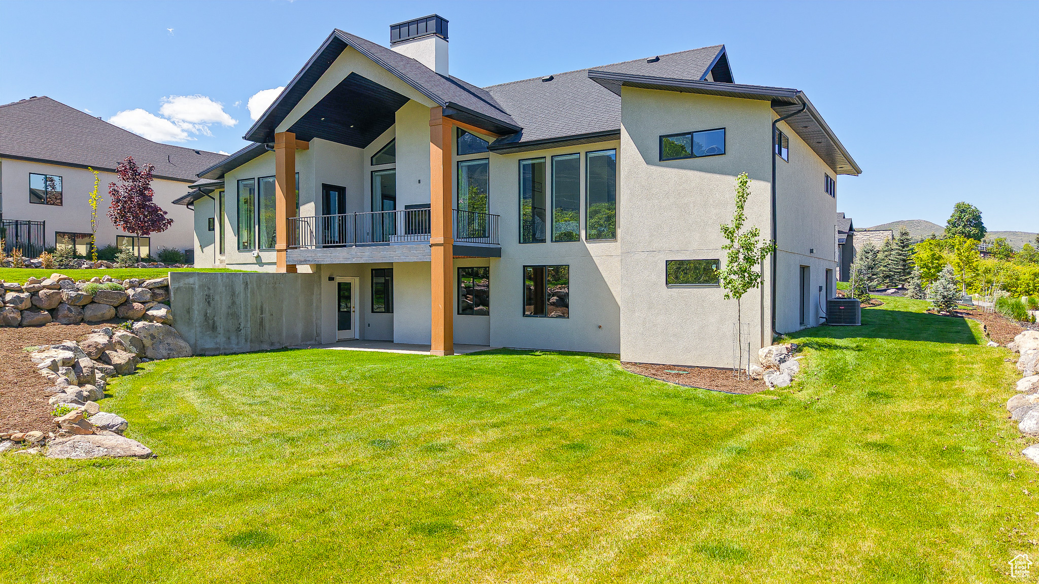 1244 N WASHOUGAL