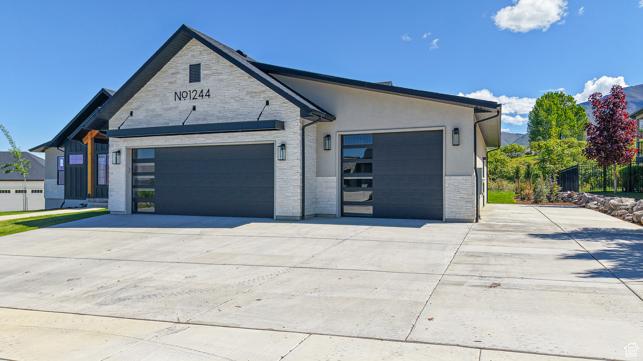 1244 N WASHOUGAL