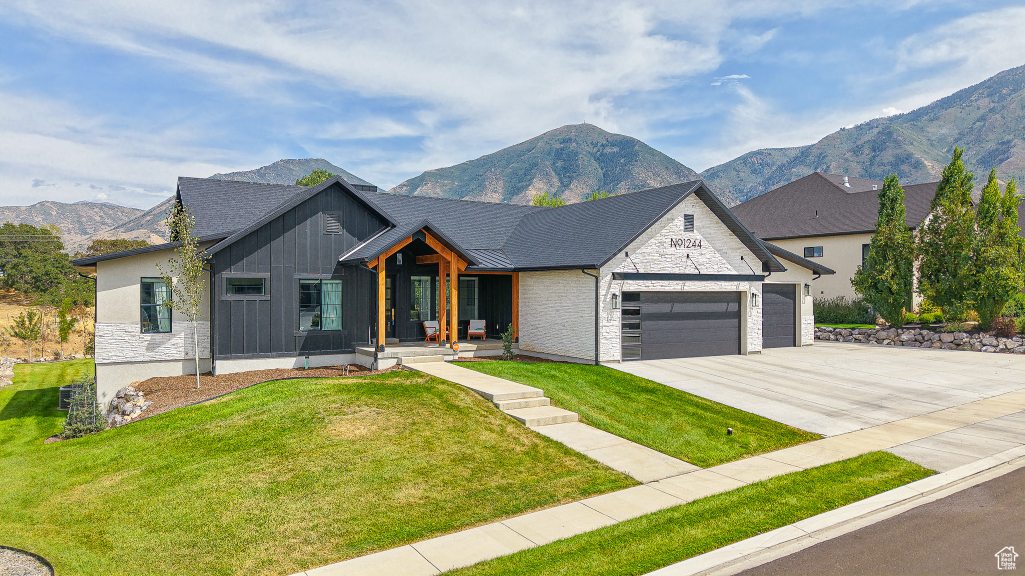 1244 N WASHOUGAL