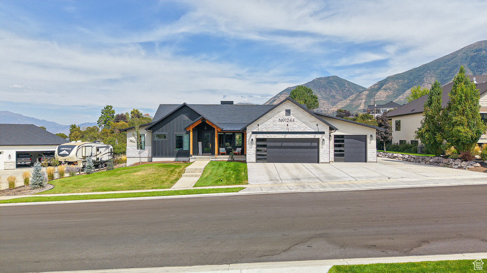 1244 N WASHOUGAL