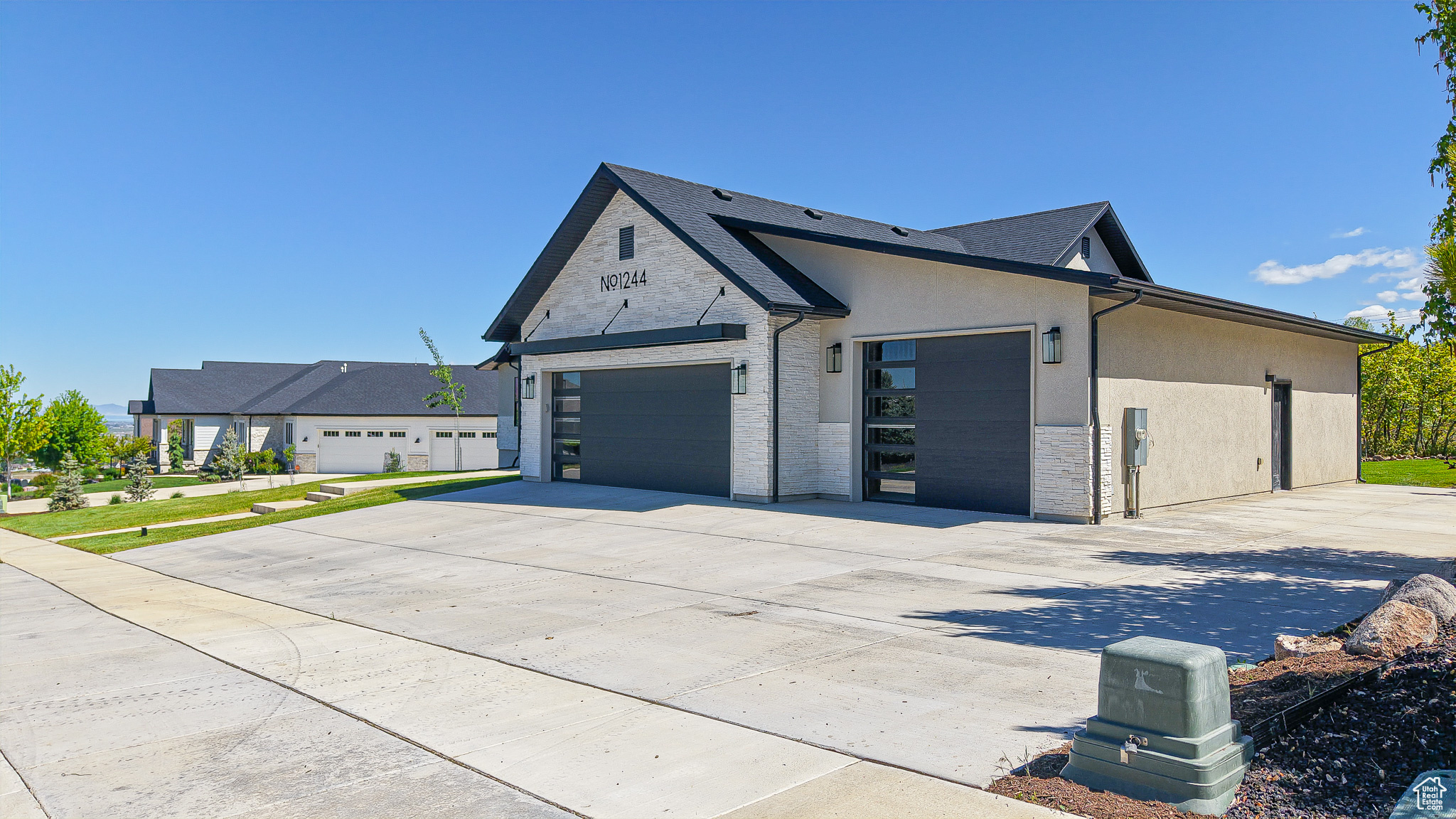1244 N WASHOUGAL