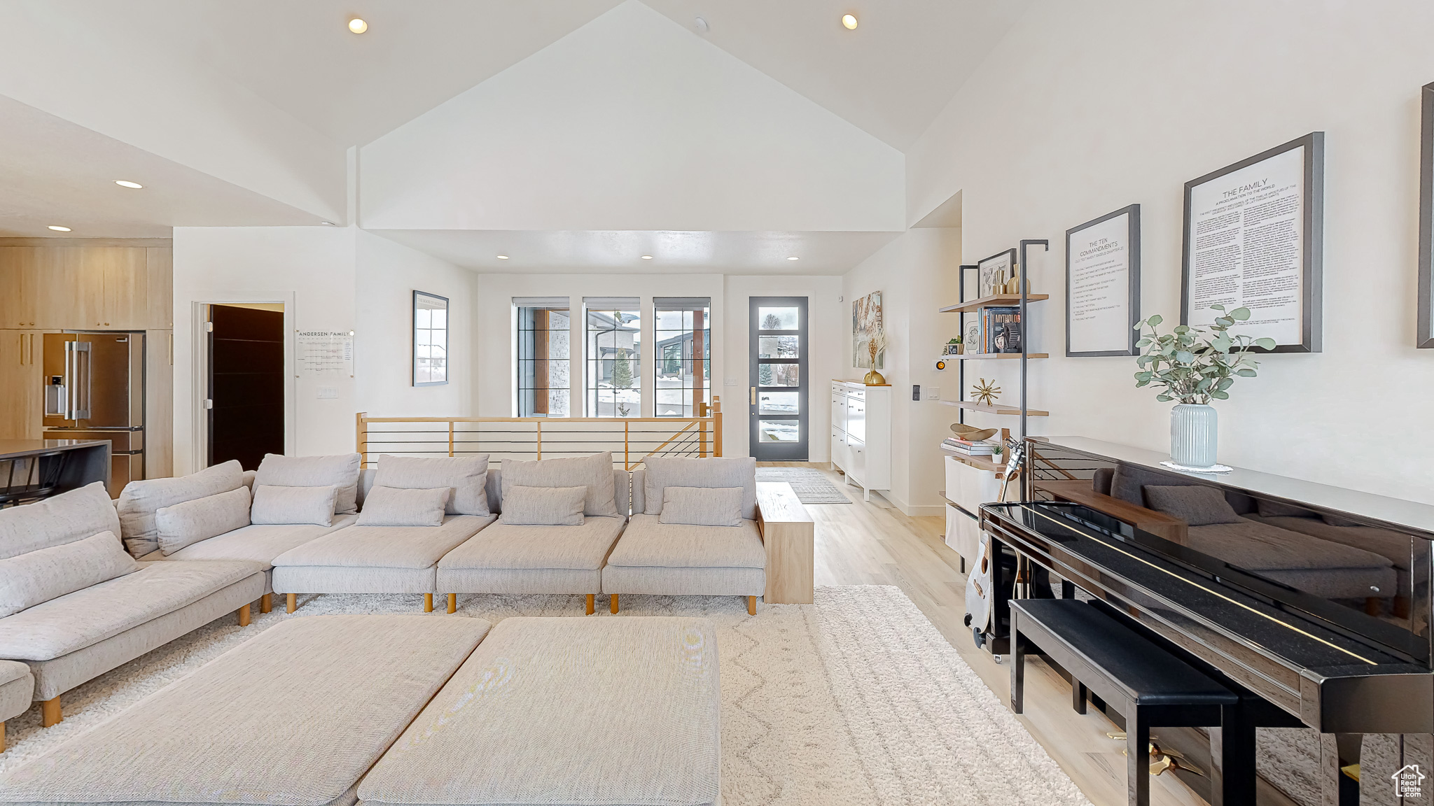 1244 N WASHOUGAL