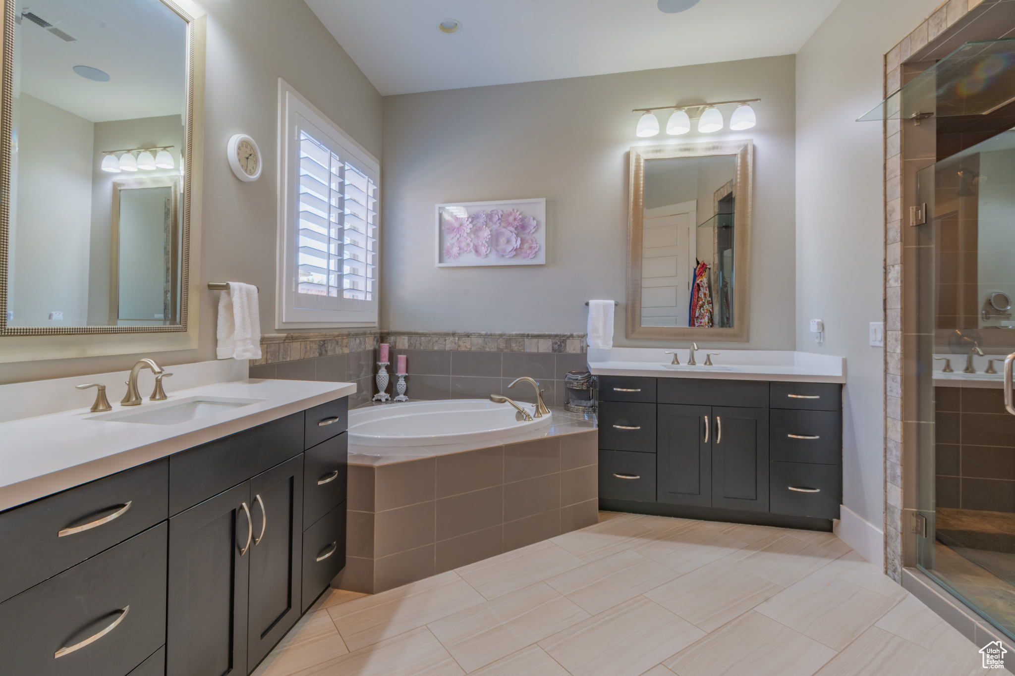 152 W SAGE LN