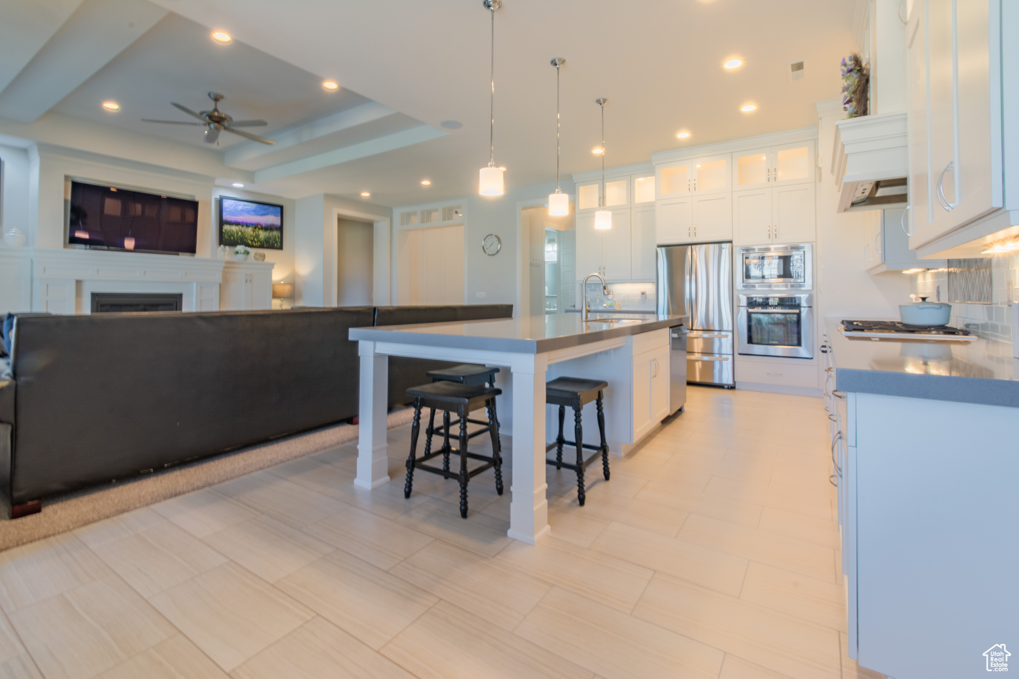 152 W SAGE LN
