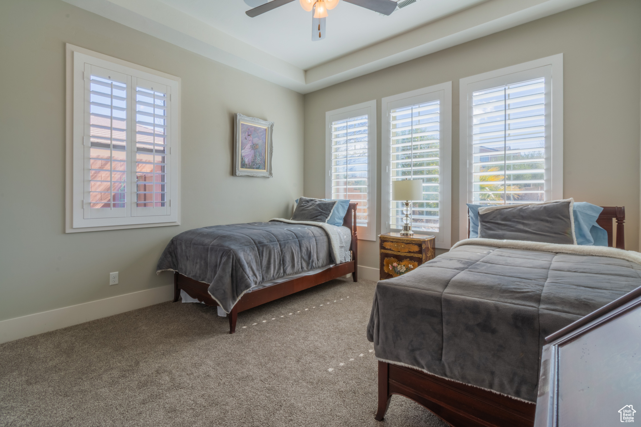 152 W SAGE LN