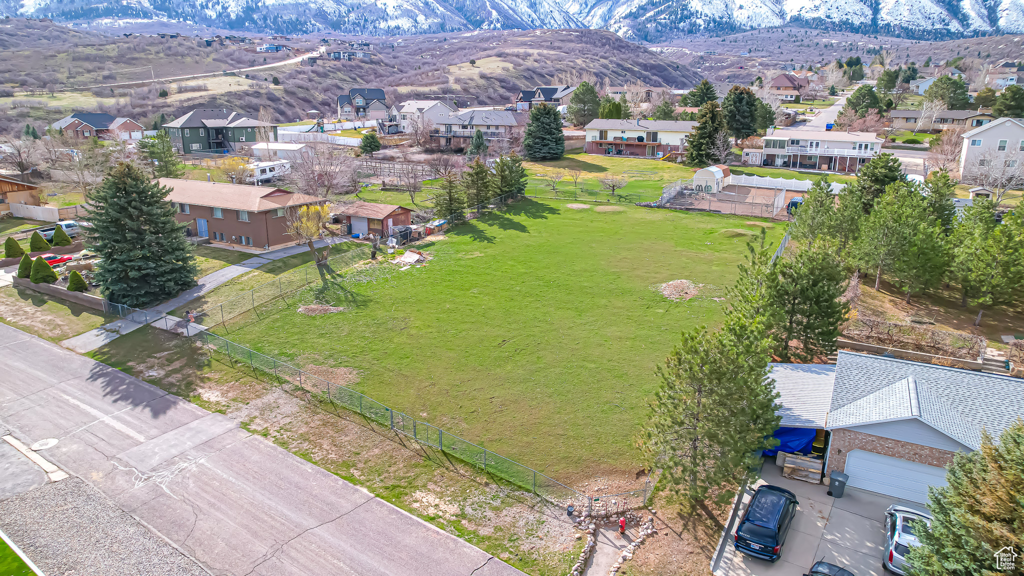 650 E BRIDGER LN