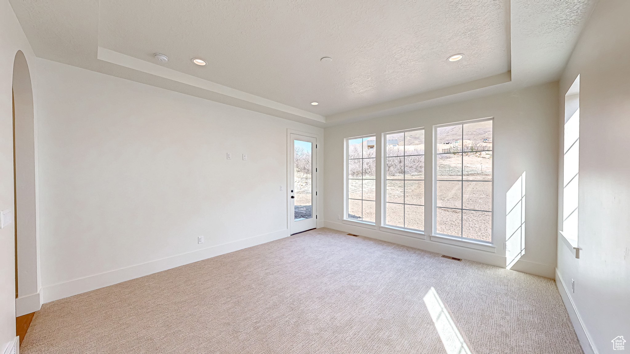 3513 S MAPLETON DR