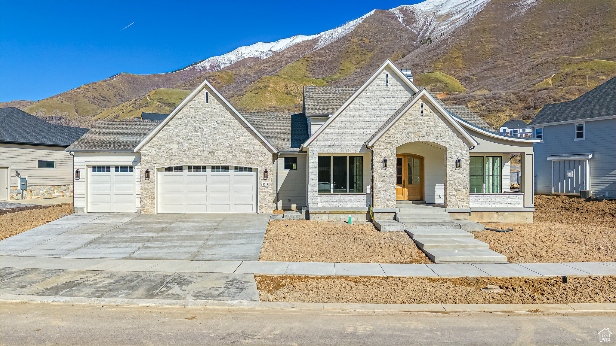 3513 S MAPLETON DR