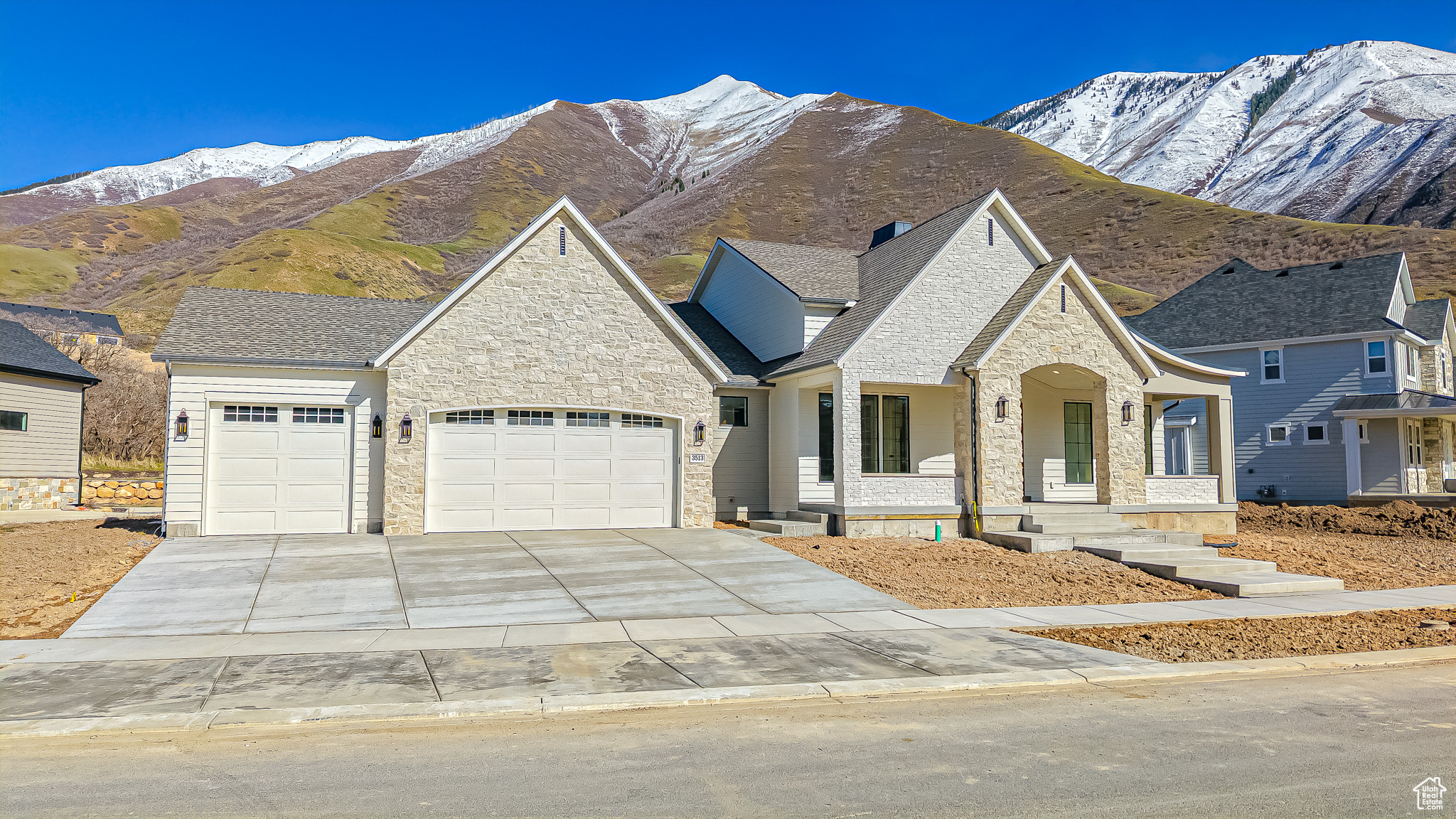 3513 S MAPLETON DR