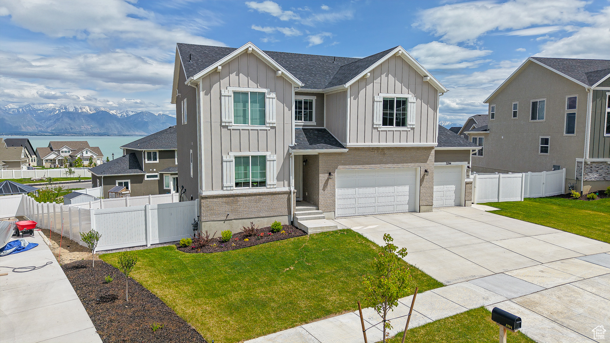 3294 S TIGER HERON DR