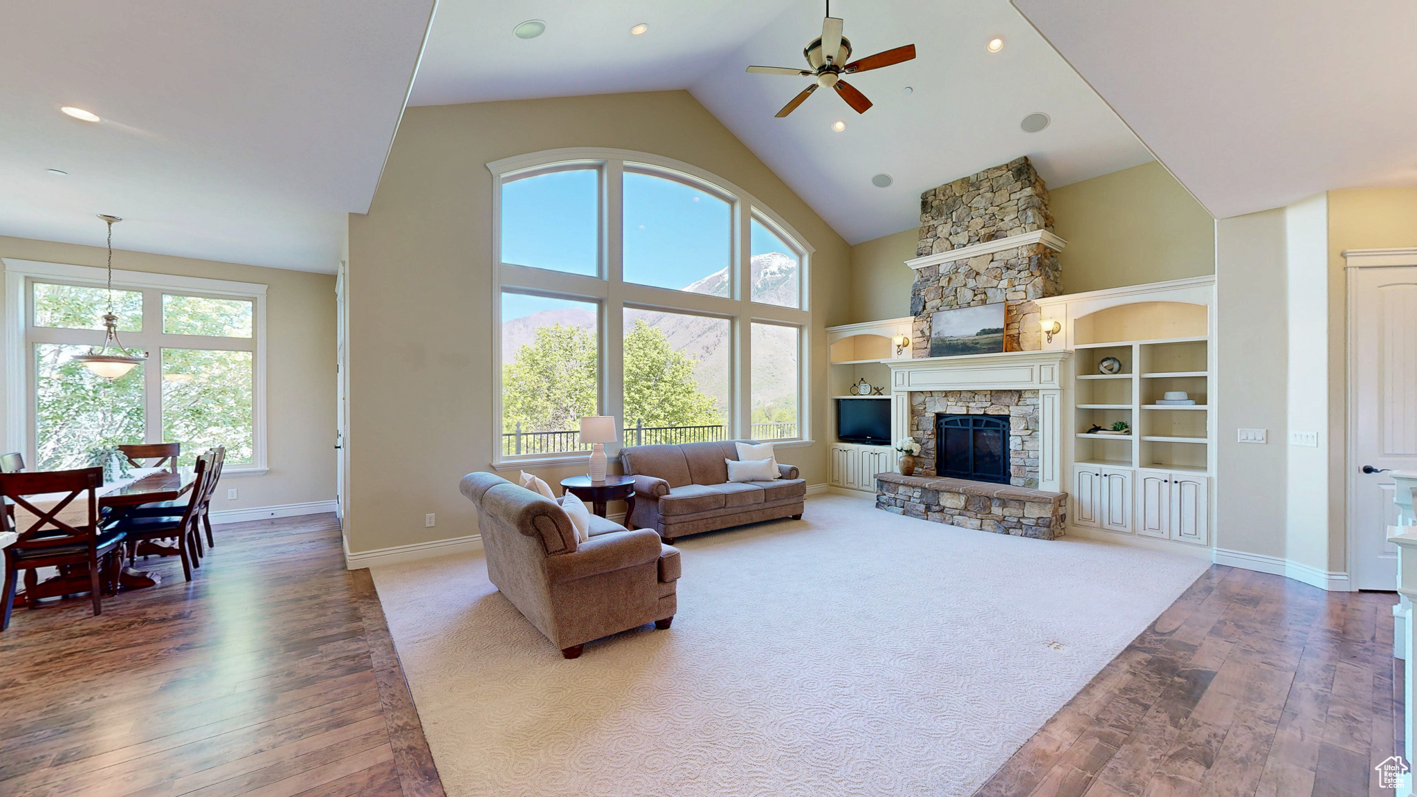 680 S OAK DR