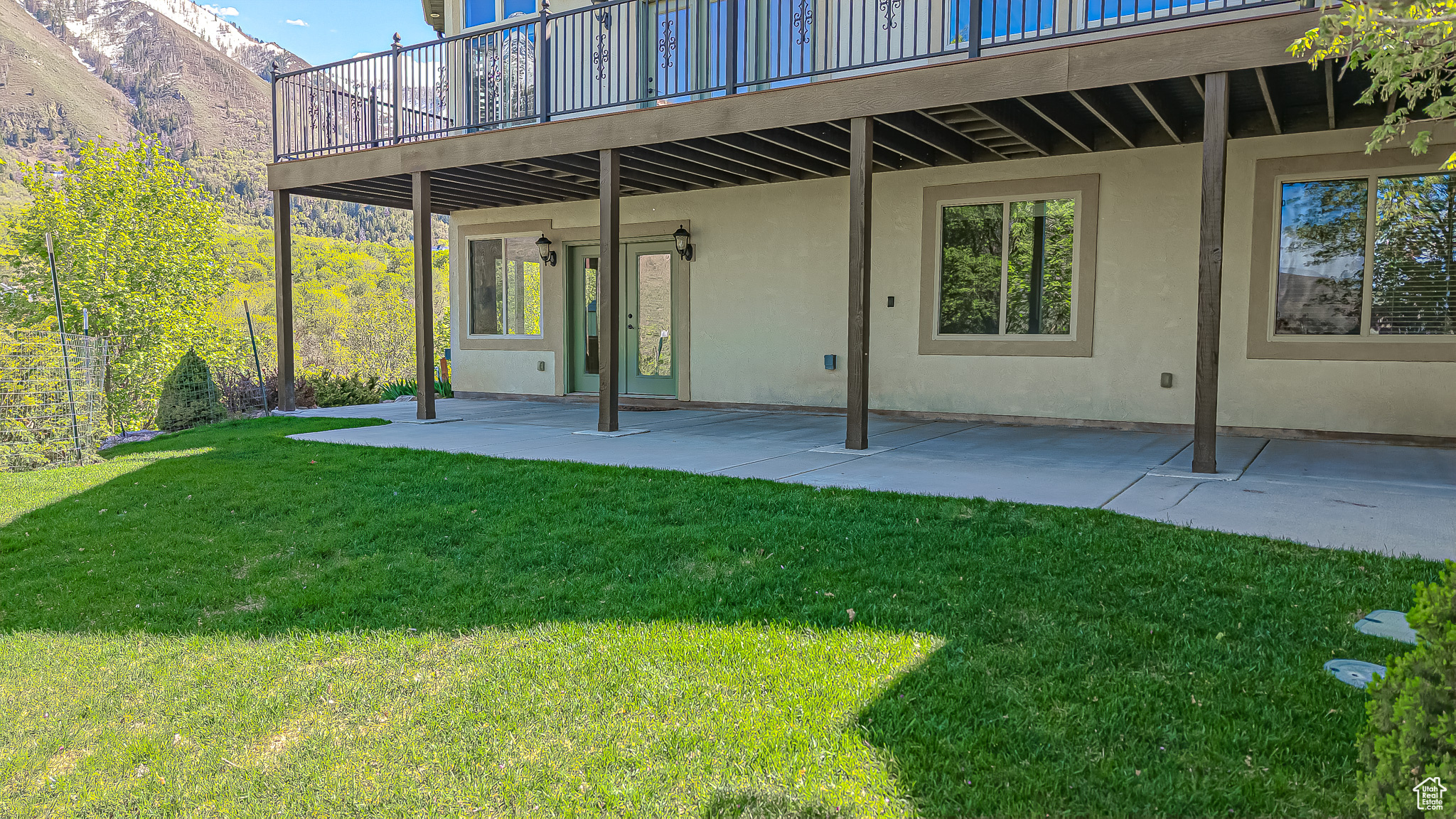 680 S OAK DR