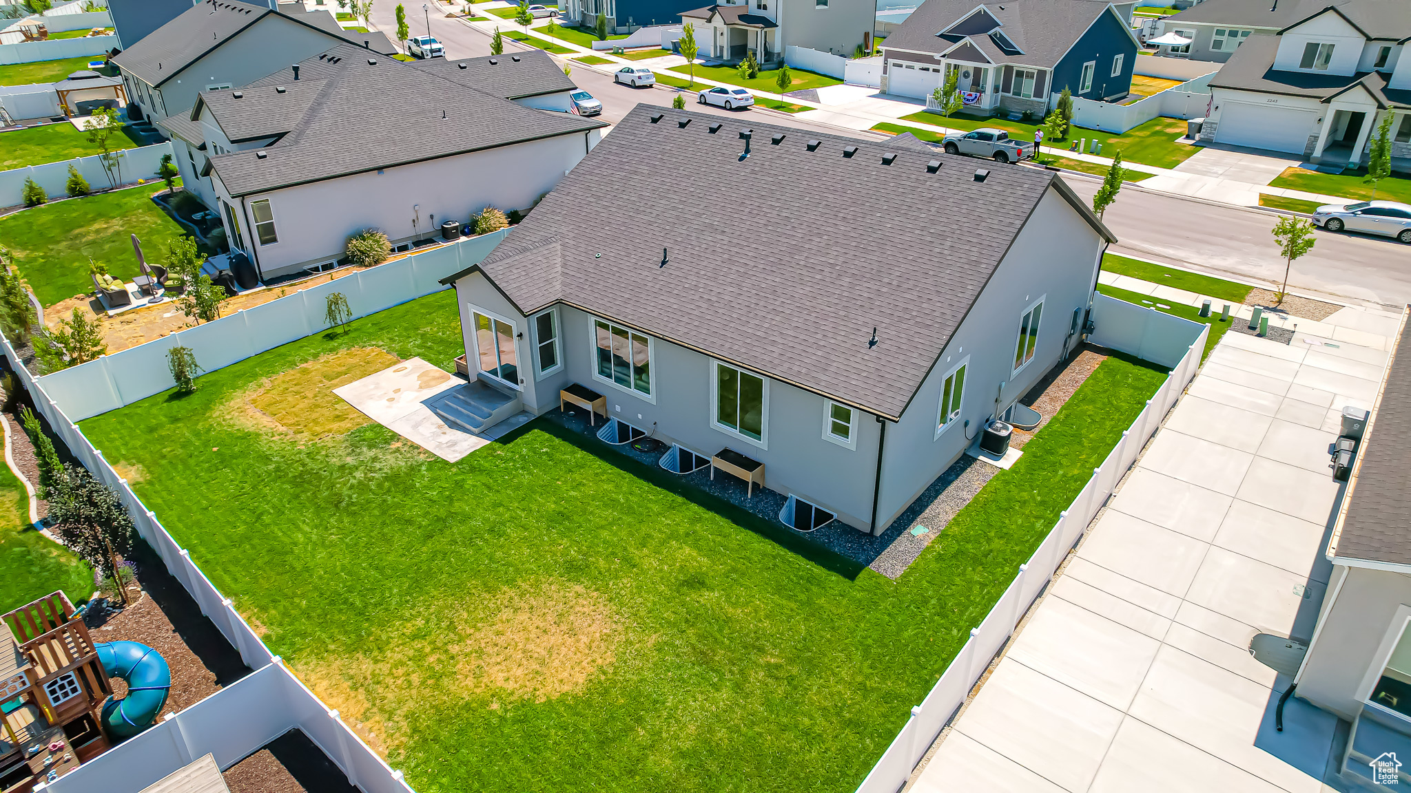 2232 W PINNACLE AVE