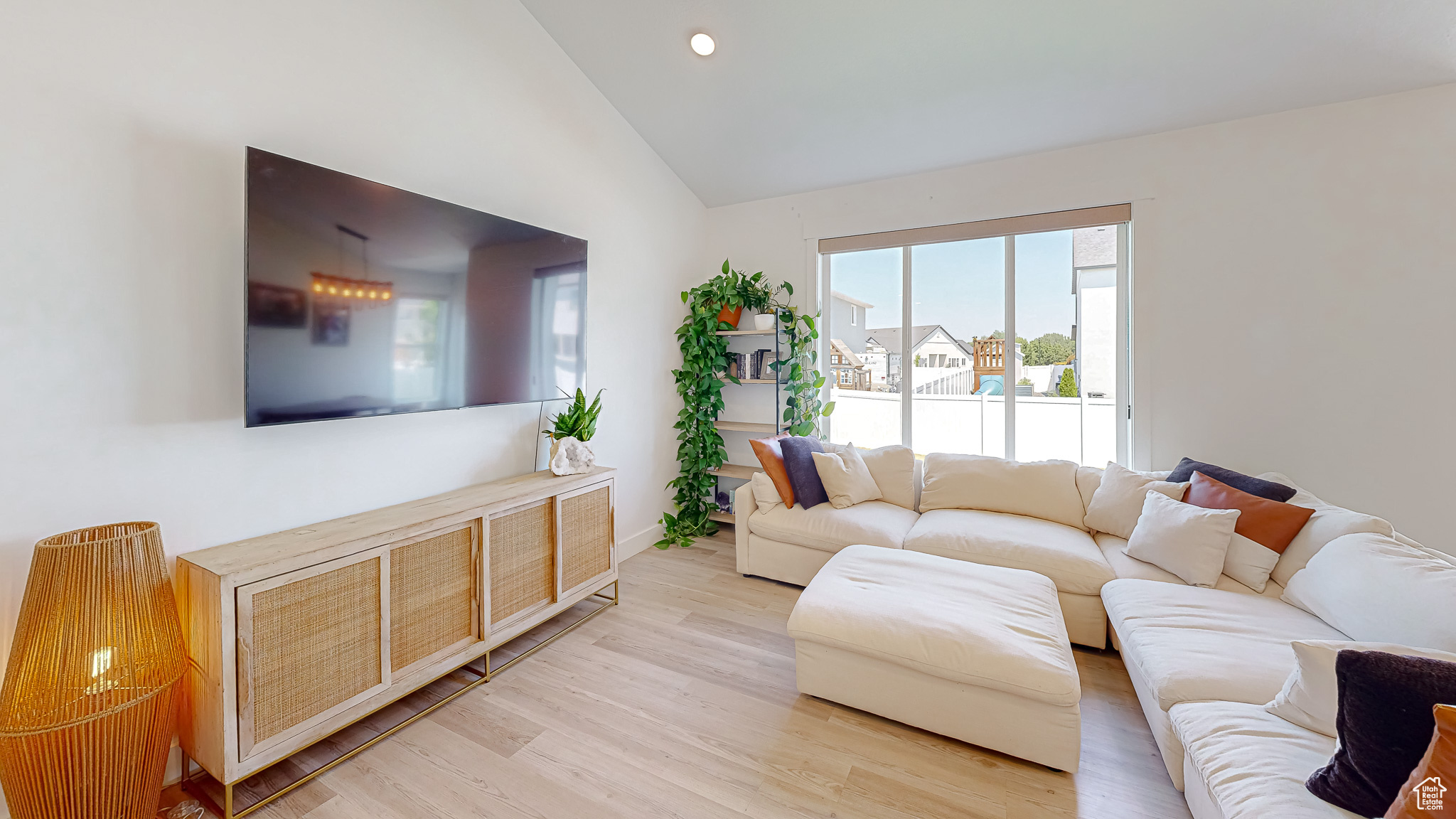 2232 W PINNACLE AVE