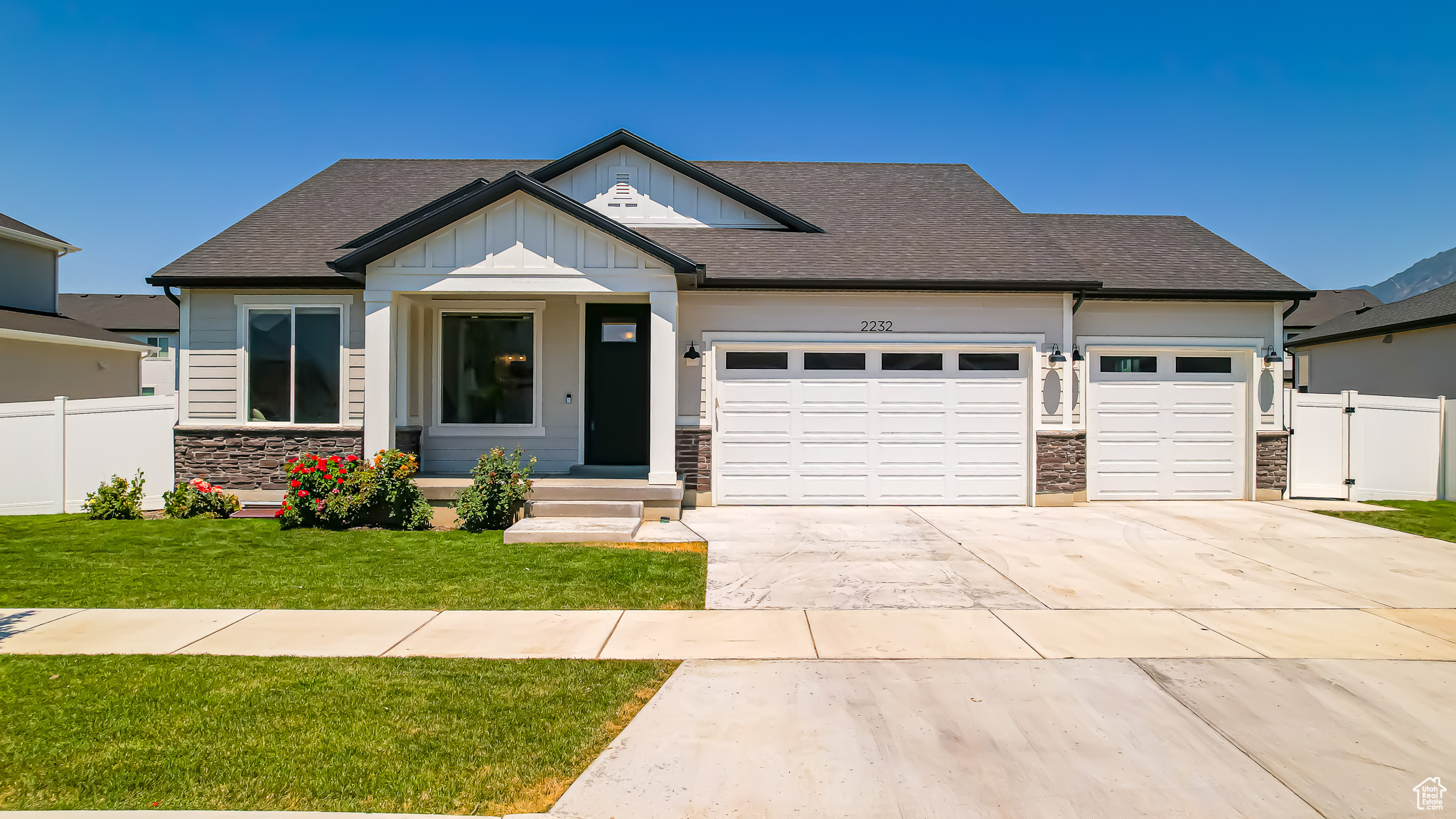 2232 W PINNACLE AVE
