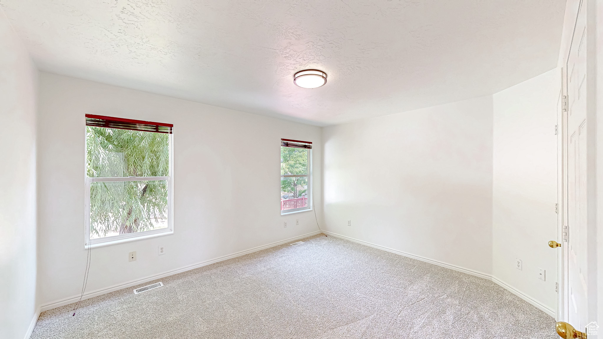 300 E MAGELLAN LN