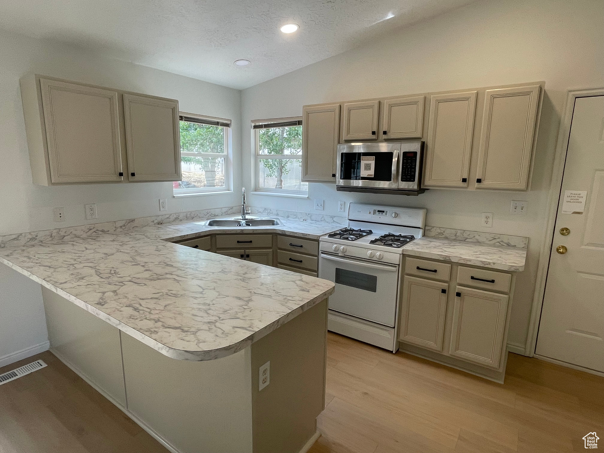 300 E MAGELLAN LN