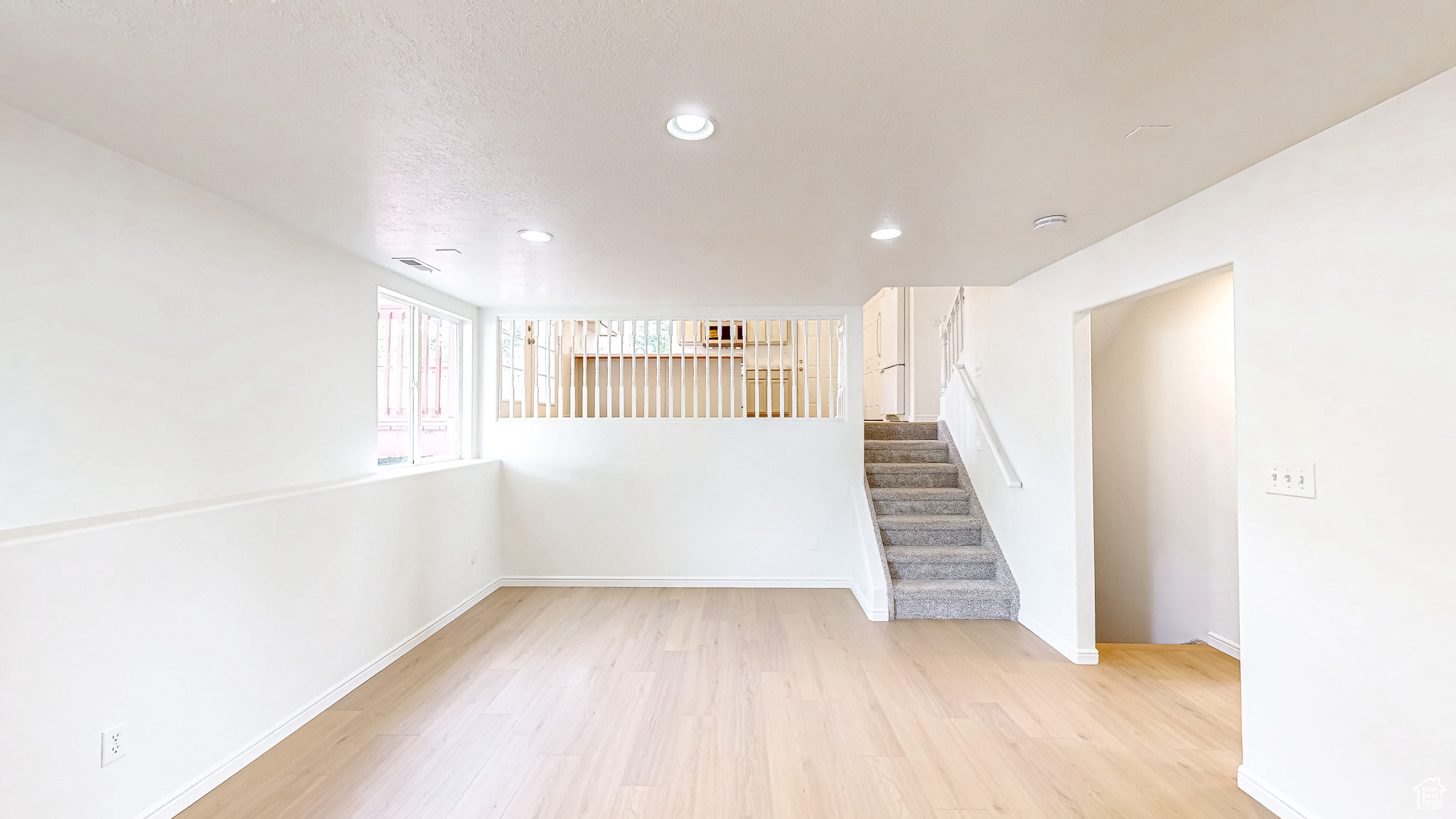 300 E MAGELLAN LN