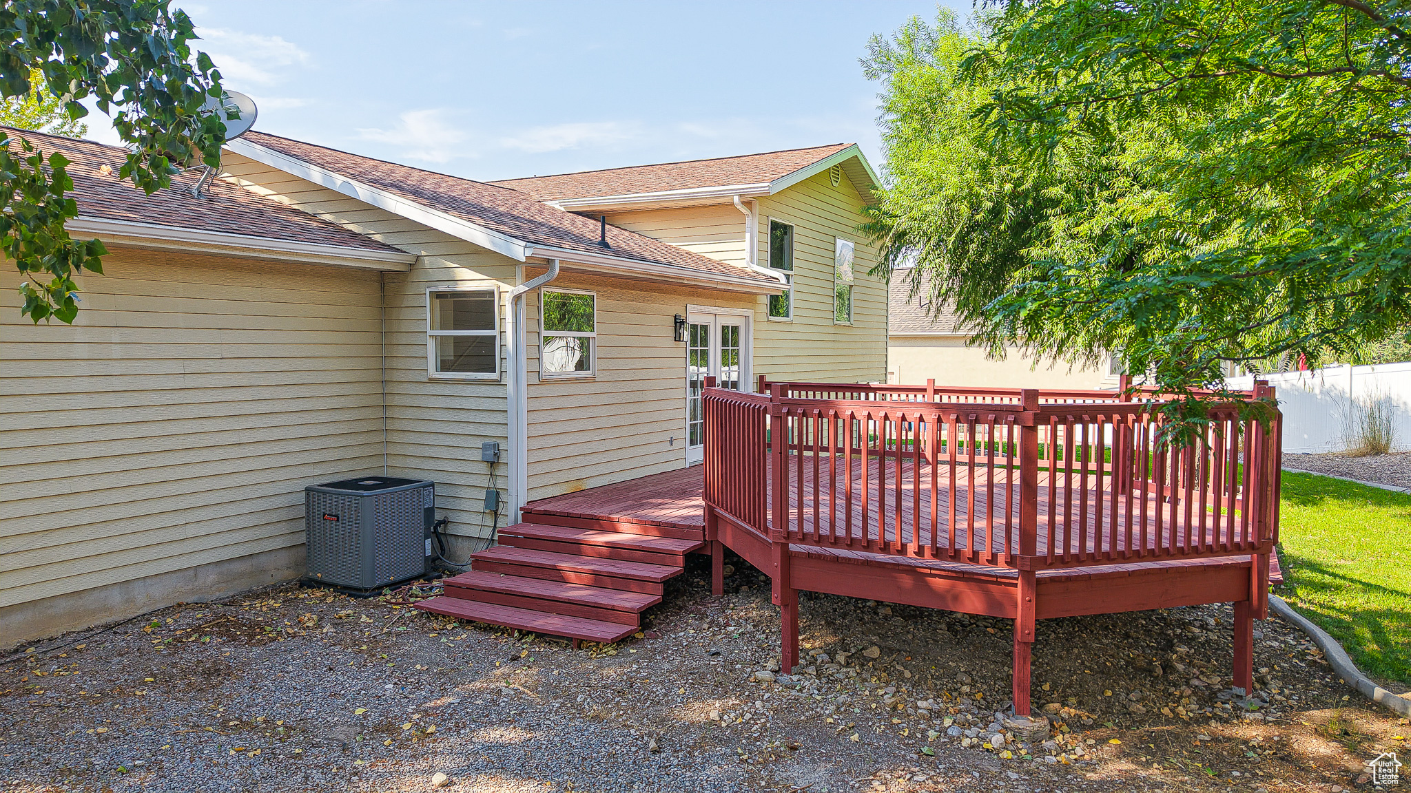 300 E MAGELLAN LN
