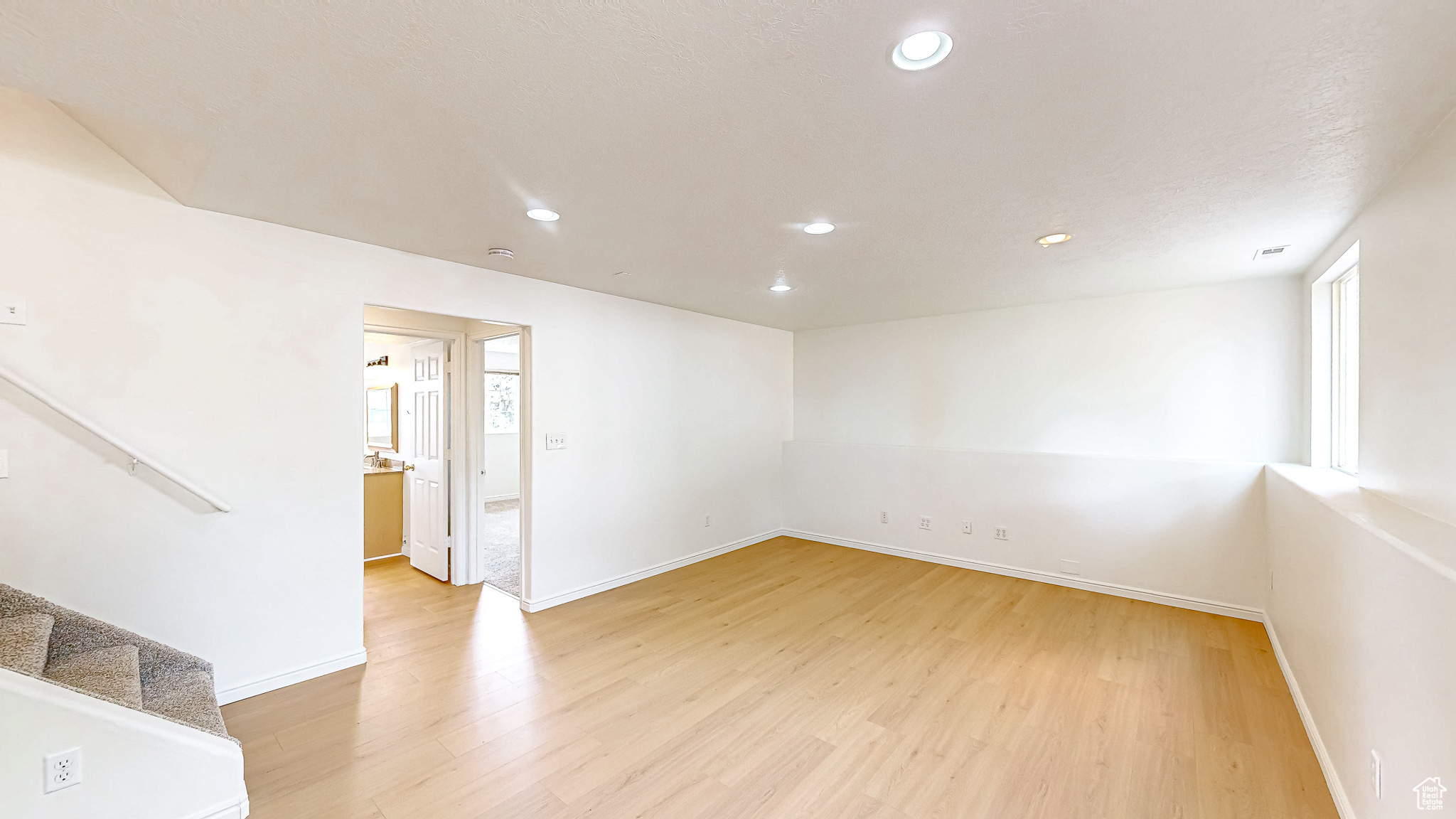 300 E MAGELLAN LN