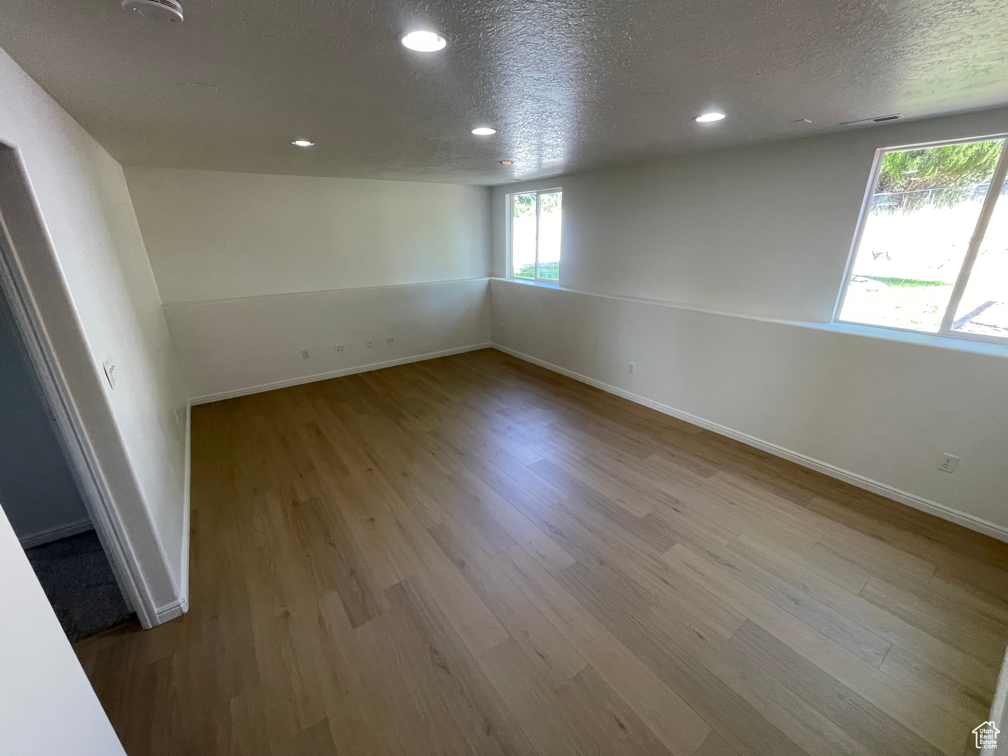 300 E MAGELLAN LN