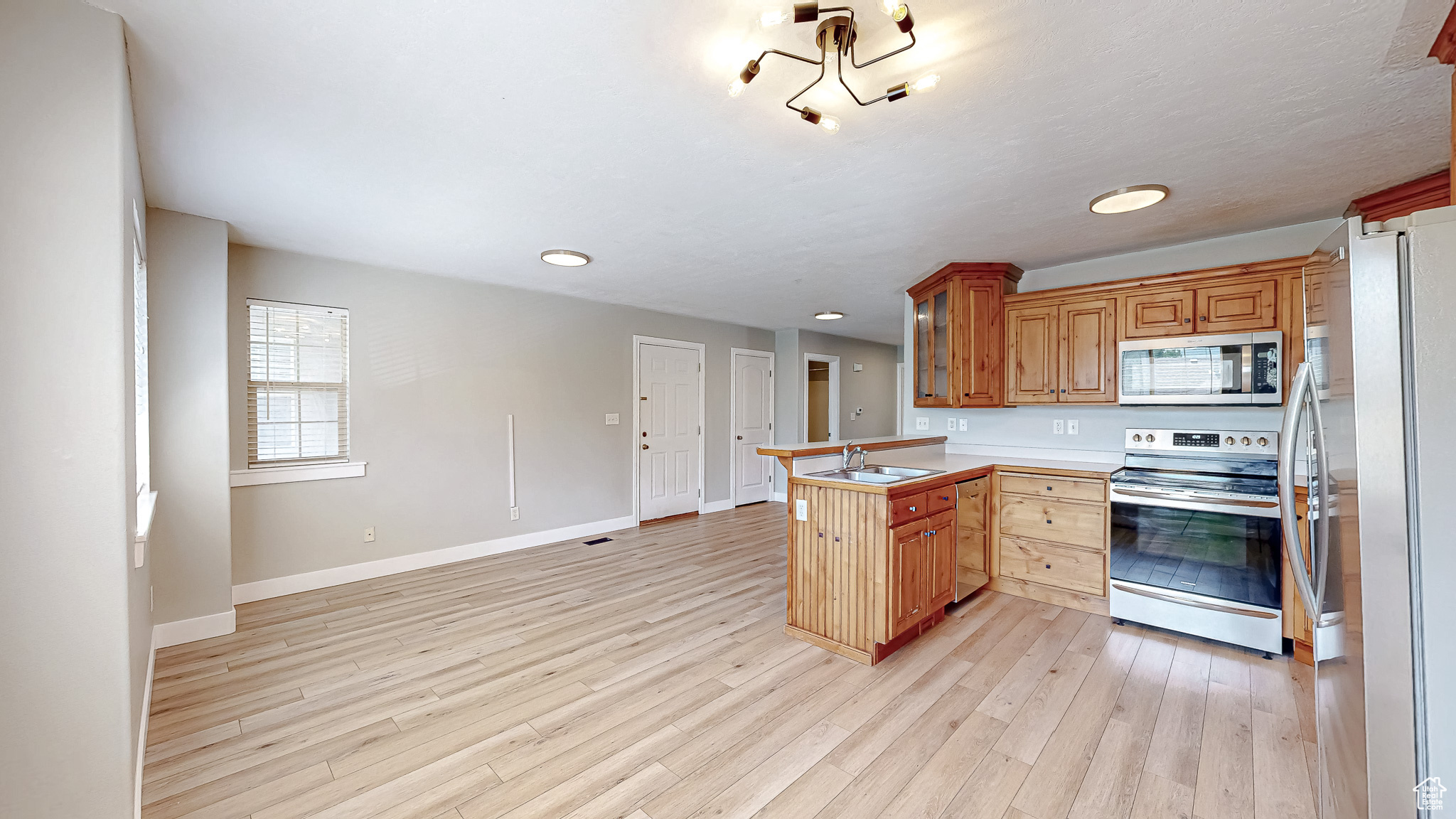 3137 E CANYON LOOP