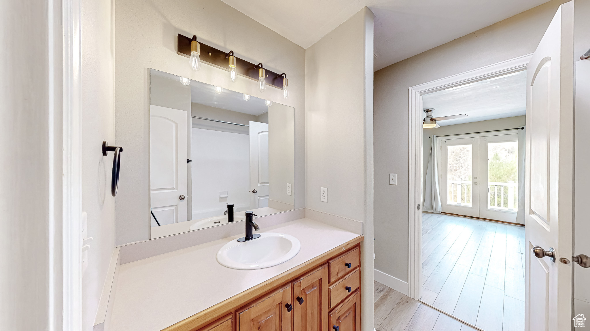 3137 E CANYON LOOP
