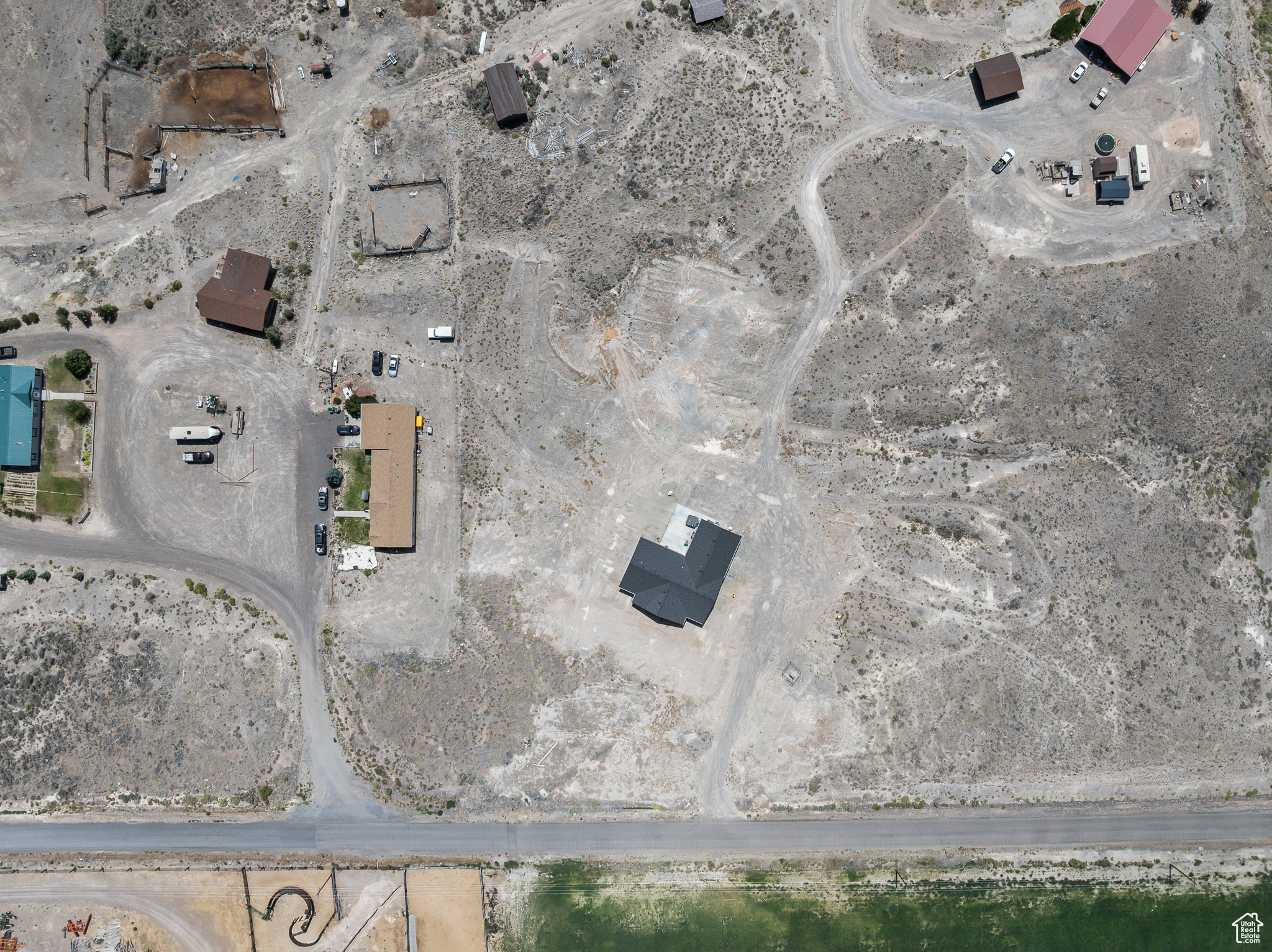 1218 E HIGHLINE RD