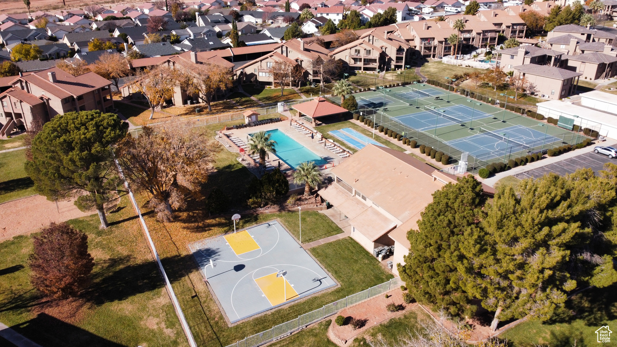 860 S VILLAGE RD #Y8
