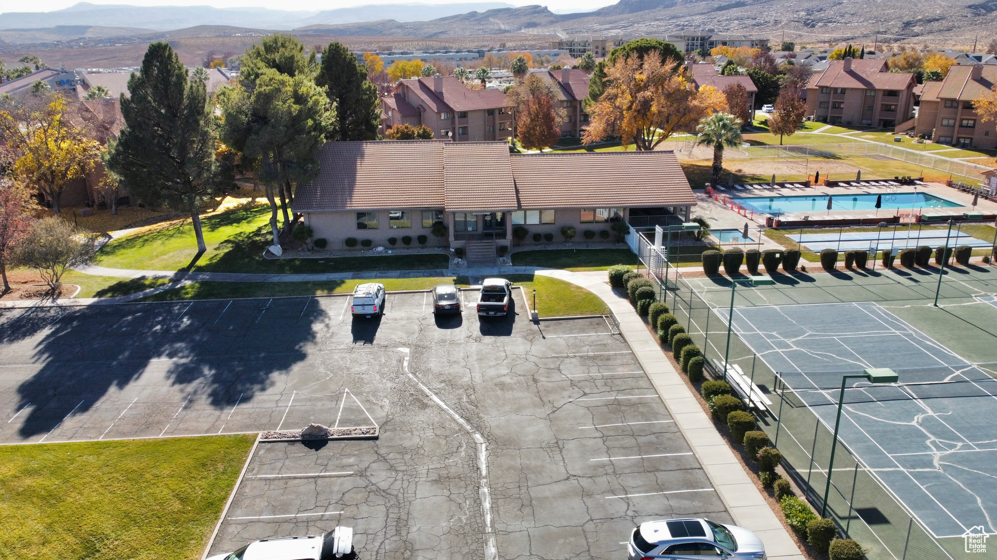 860 S VILLAGE RD #Y8