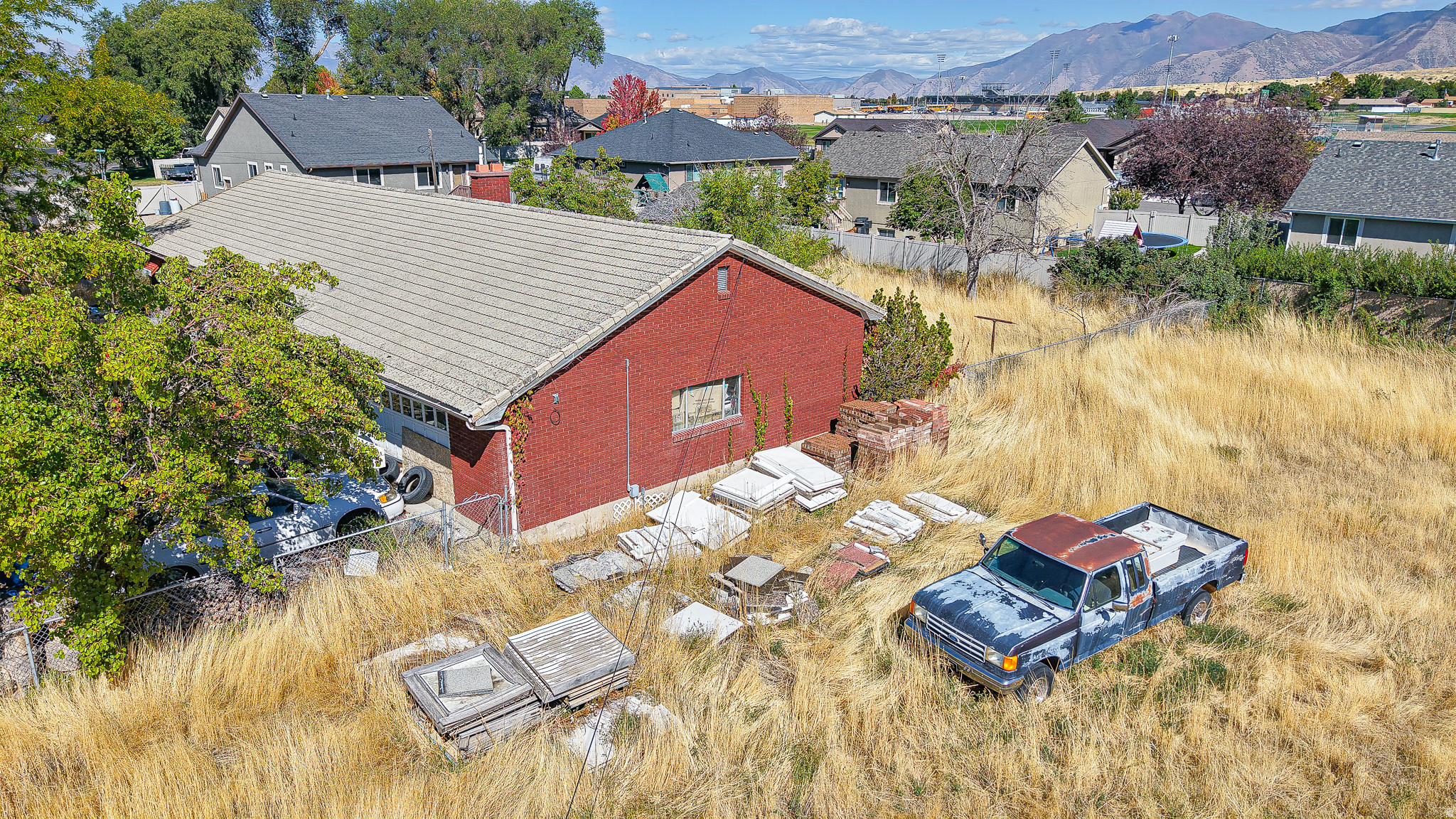 1161 S HIGHWAY 198 HWY