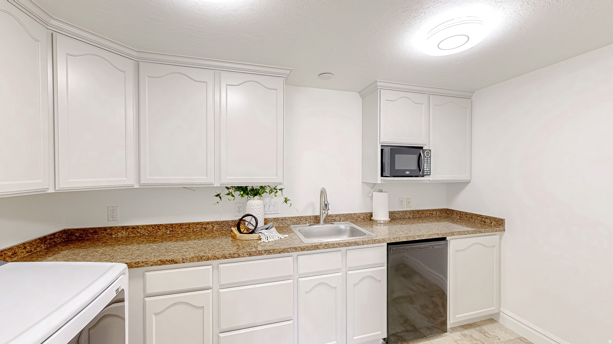 11578 N BROADLEAF HOLLOW LN