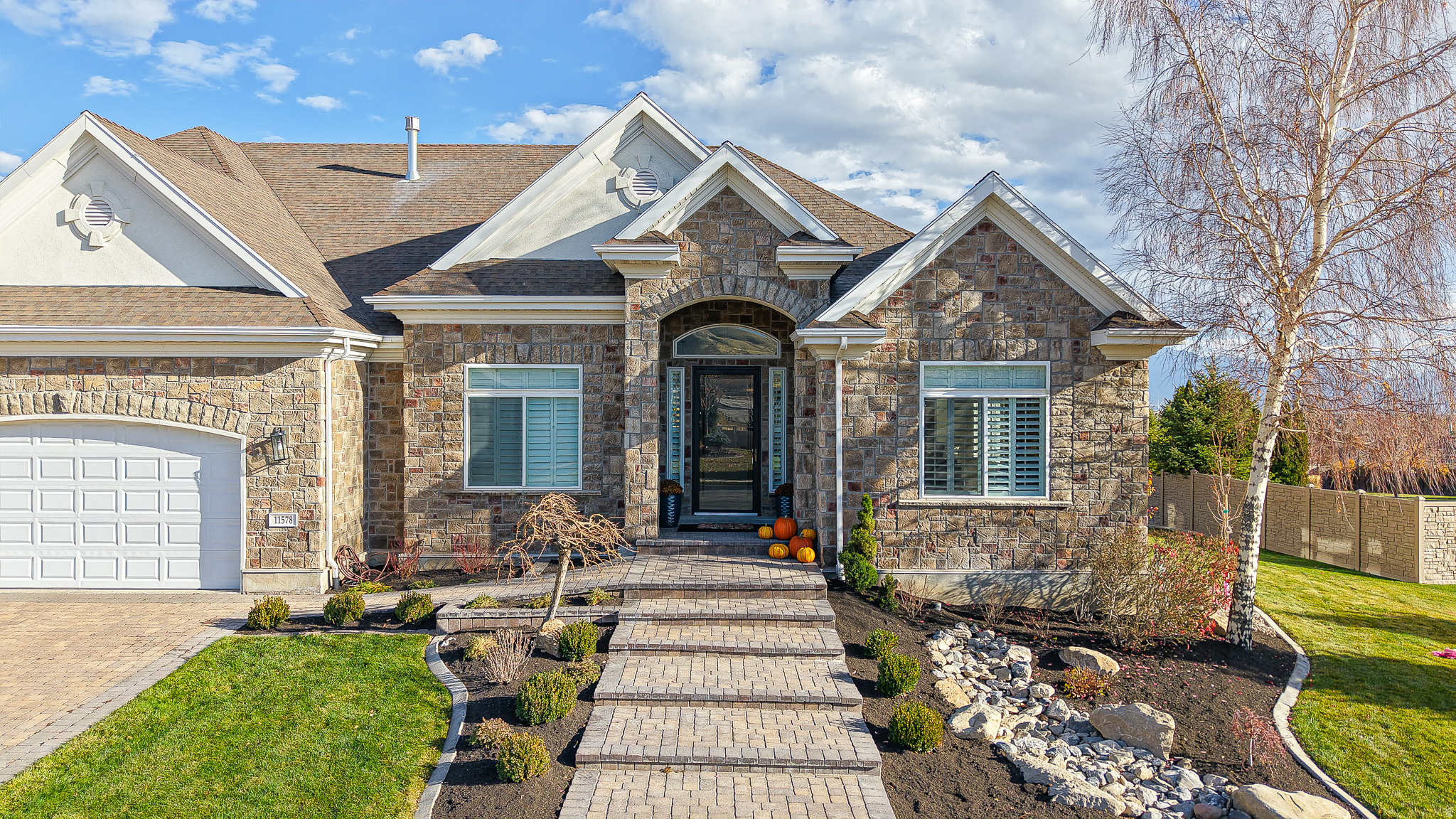 11578 N BROADLEAF HOLLOW LN