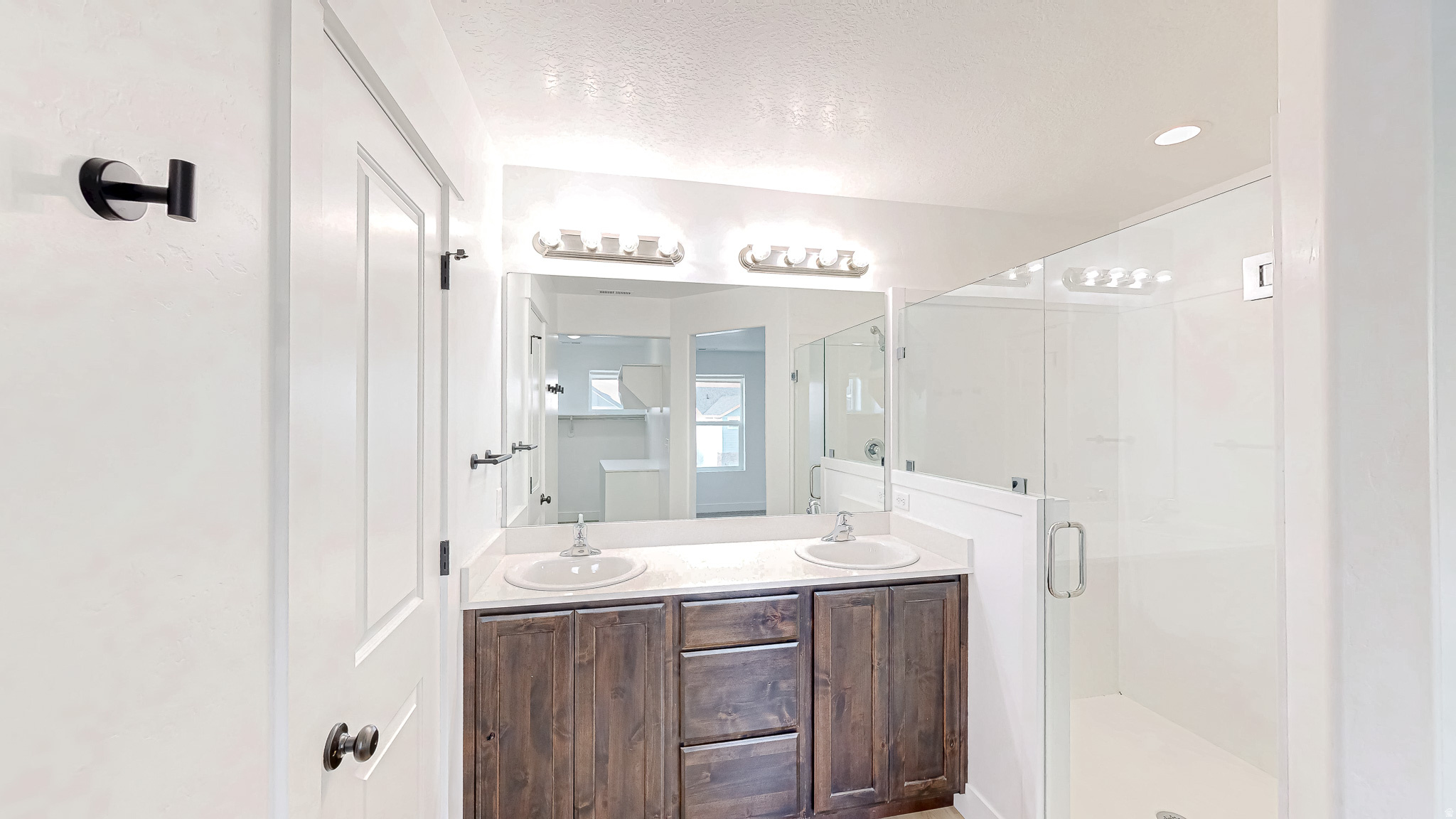 1816 S FREESTONE BLVD