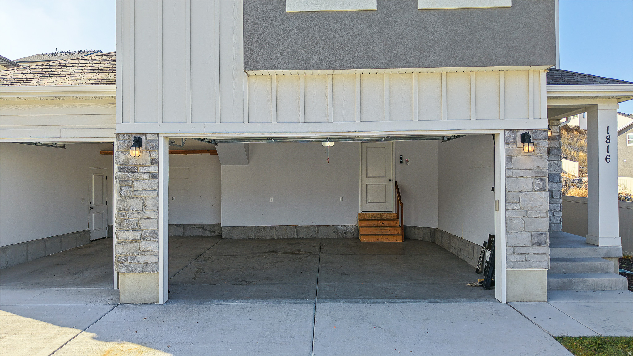 1816 S FREESTONE BLVD