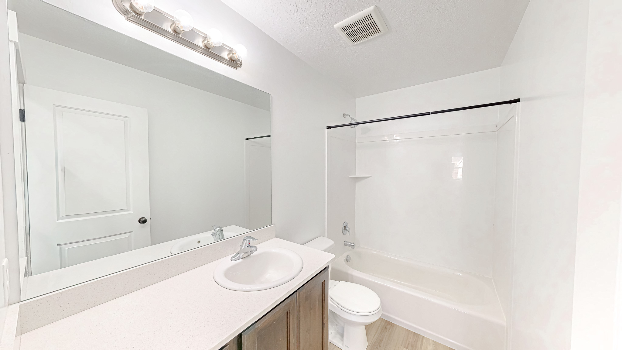 1816 S FREESTONE BLVD