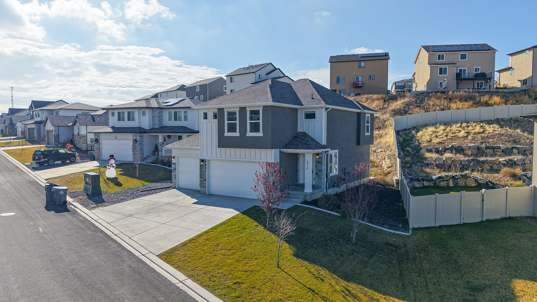 1816 S FREESTONE BLVD