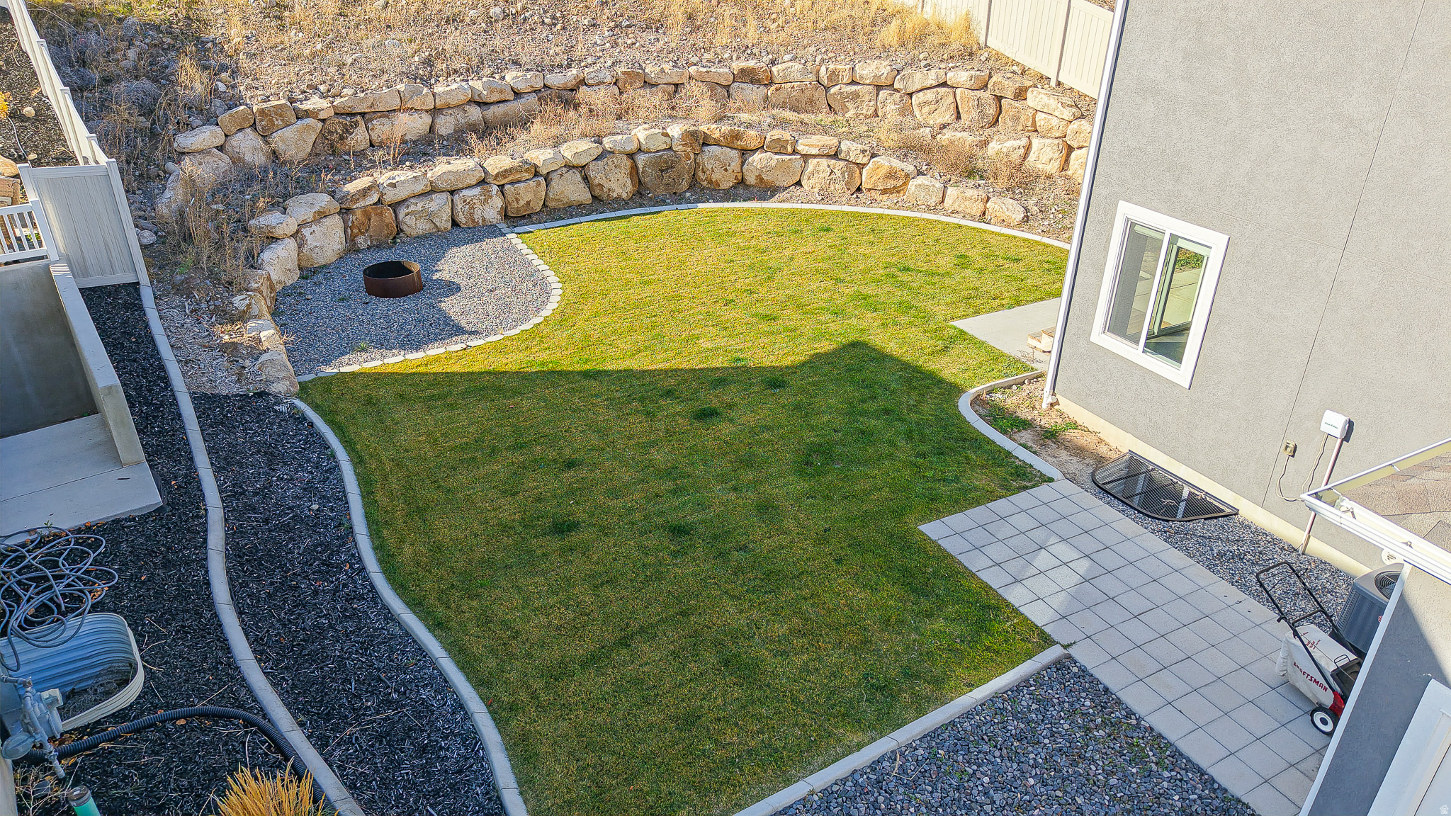 1816 S FREESTONE BLVD