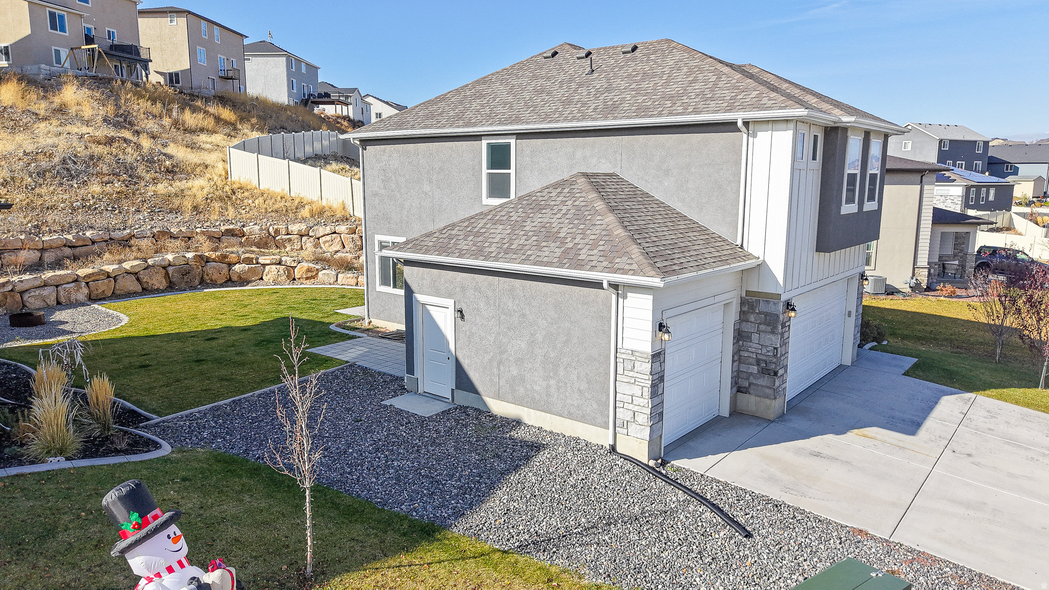 1816 S FREESTONE BLVD