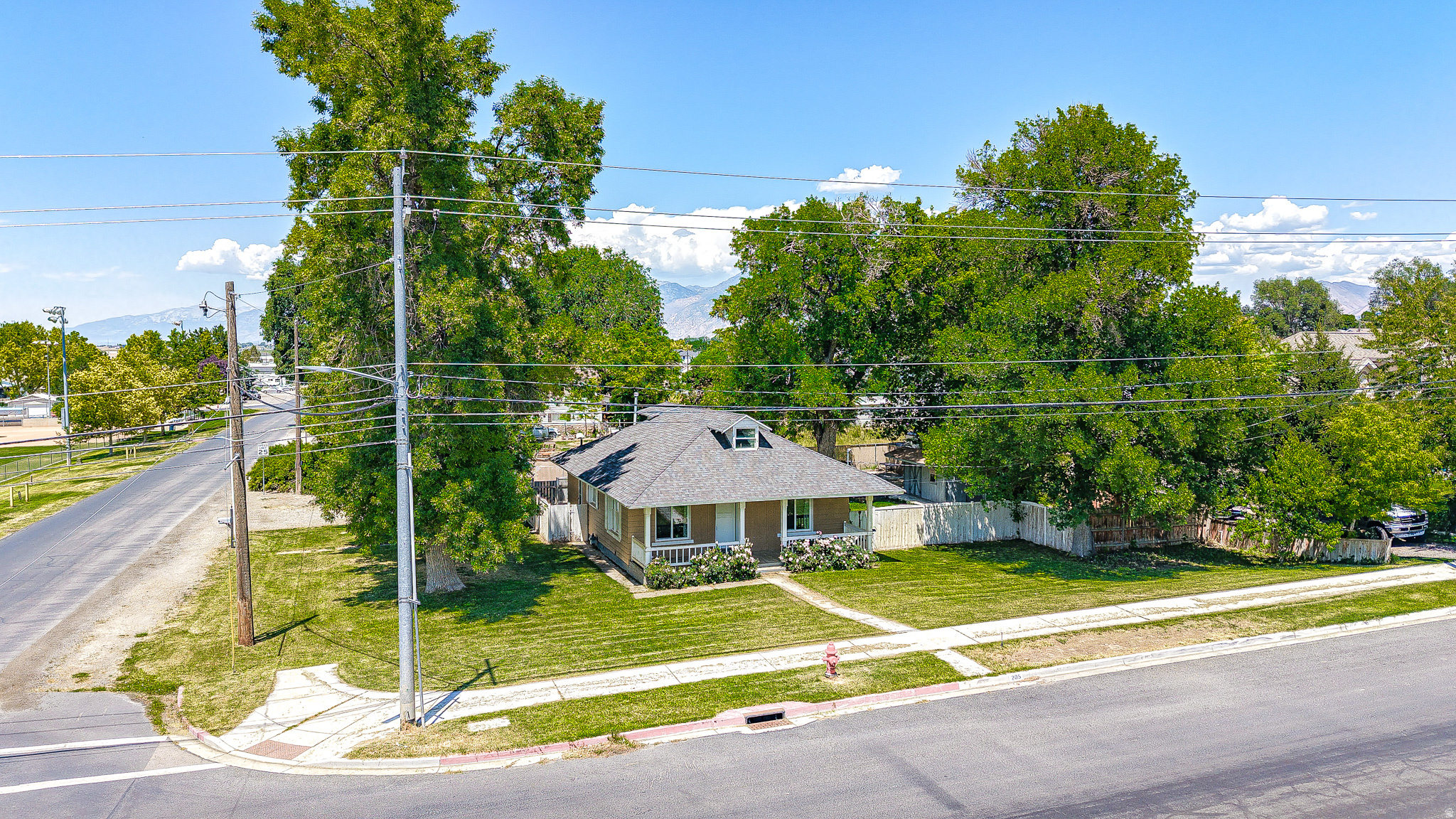 205 E CENTER ST