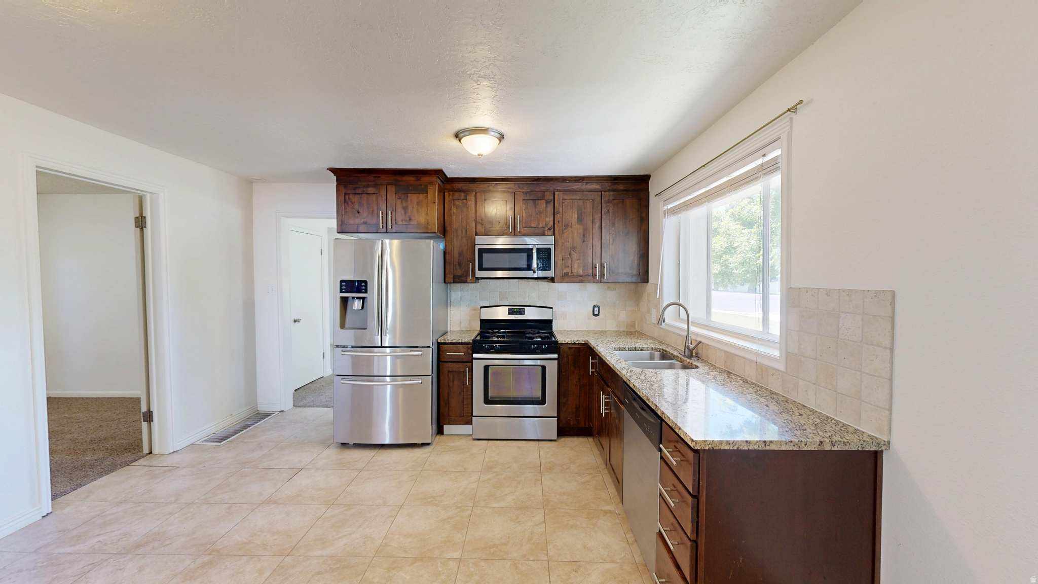 205 E CENTER ST