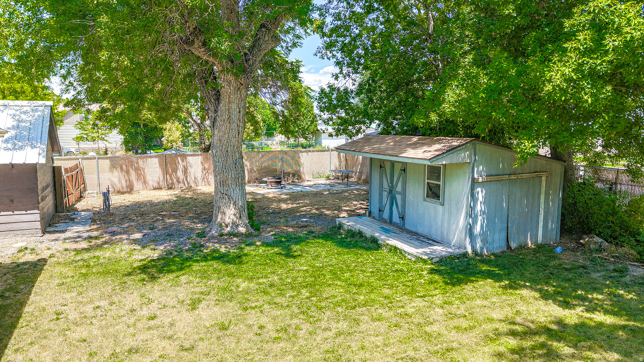 205 E CENTER ST