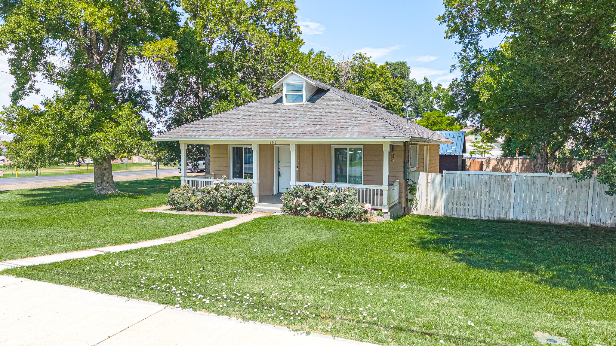 205 E CENTER ST