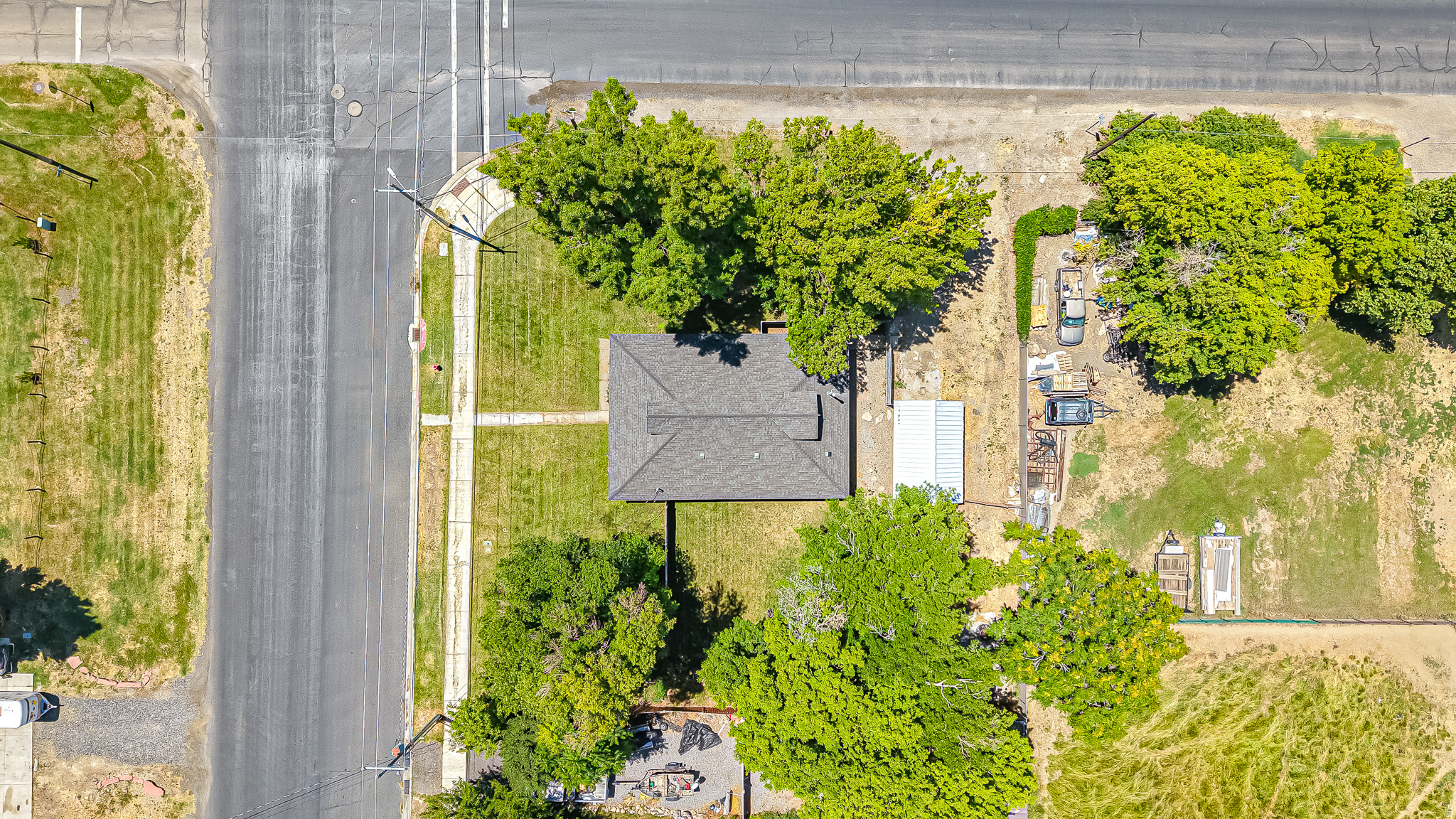 205 E CENTER ST