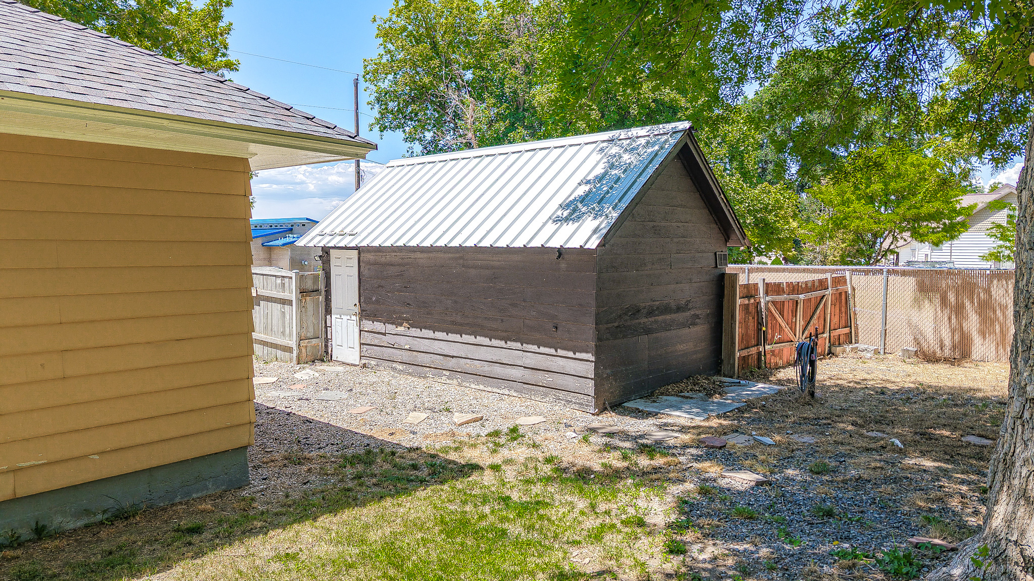 205 E CENTER ST