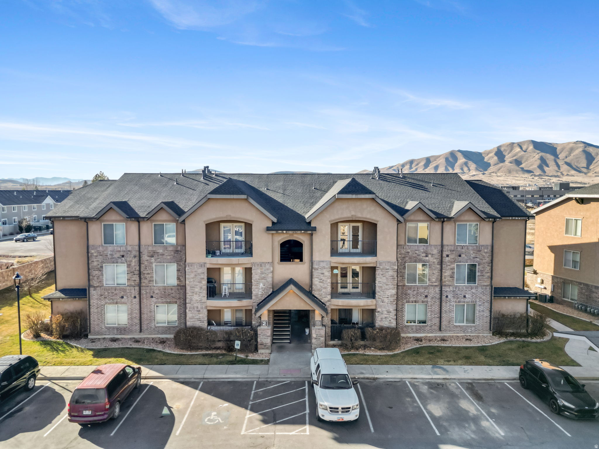 1045 S 1700 W #221