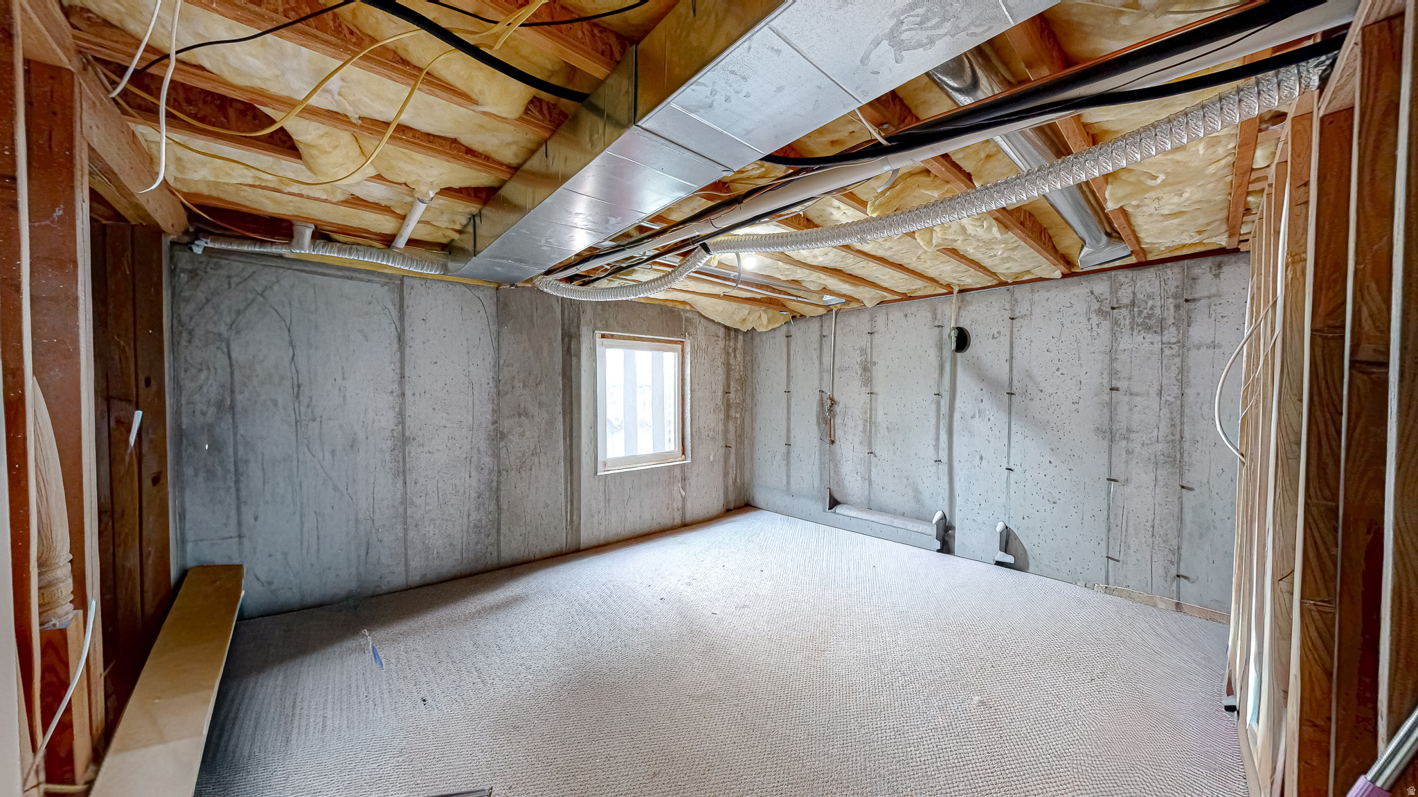 1216 E LOAFER VIEW DR