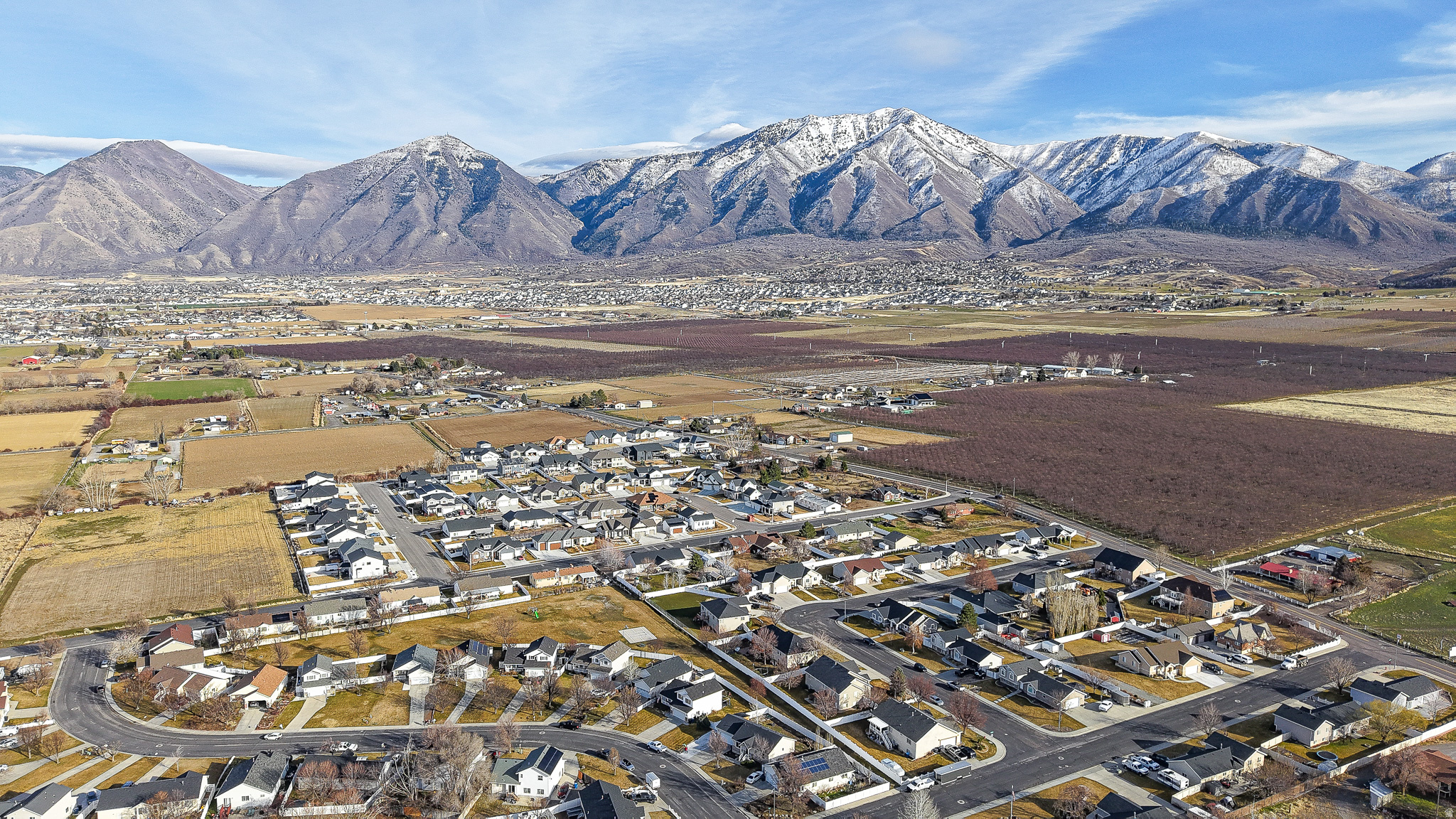 1216 E LOAFER VIEW DR