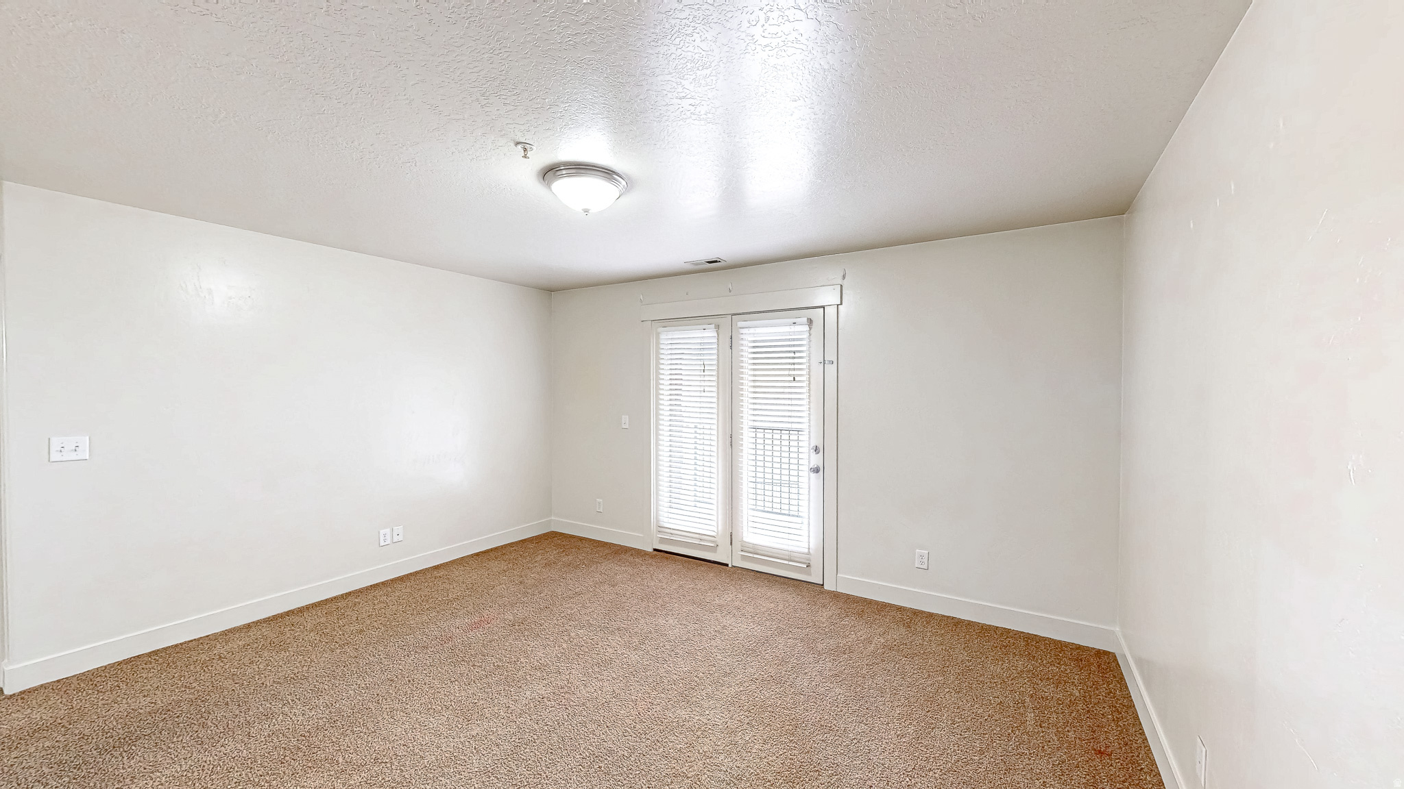 523 1045 S 1700 #523