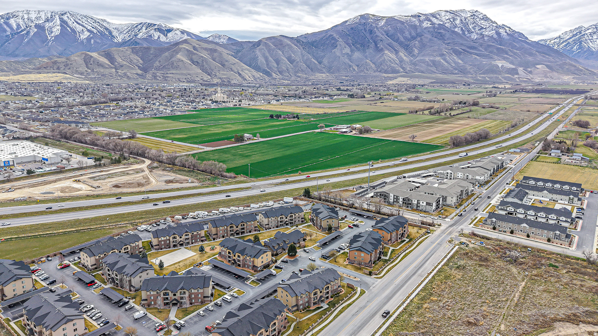 523 1045 S 1700 #523